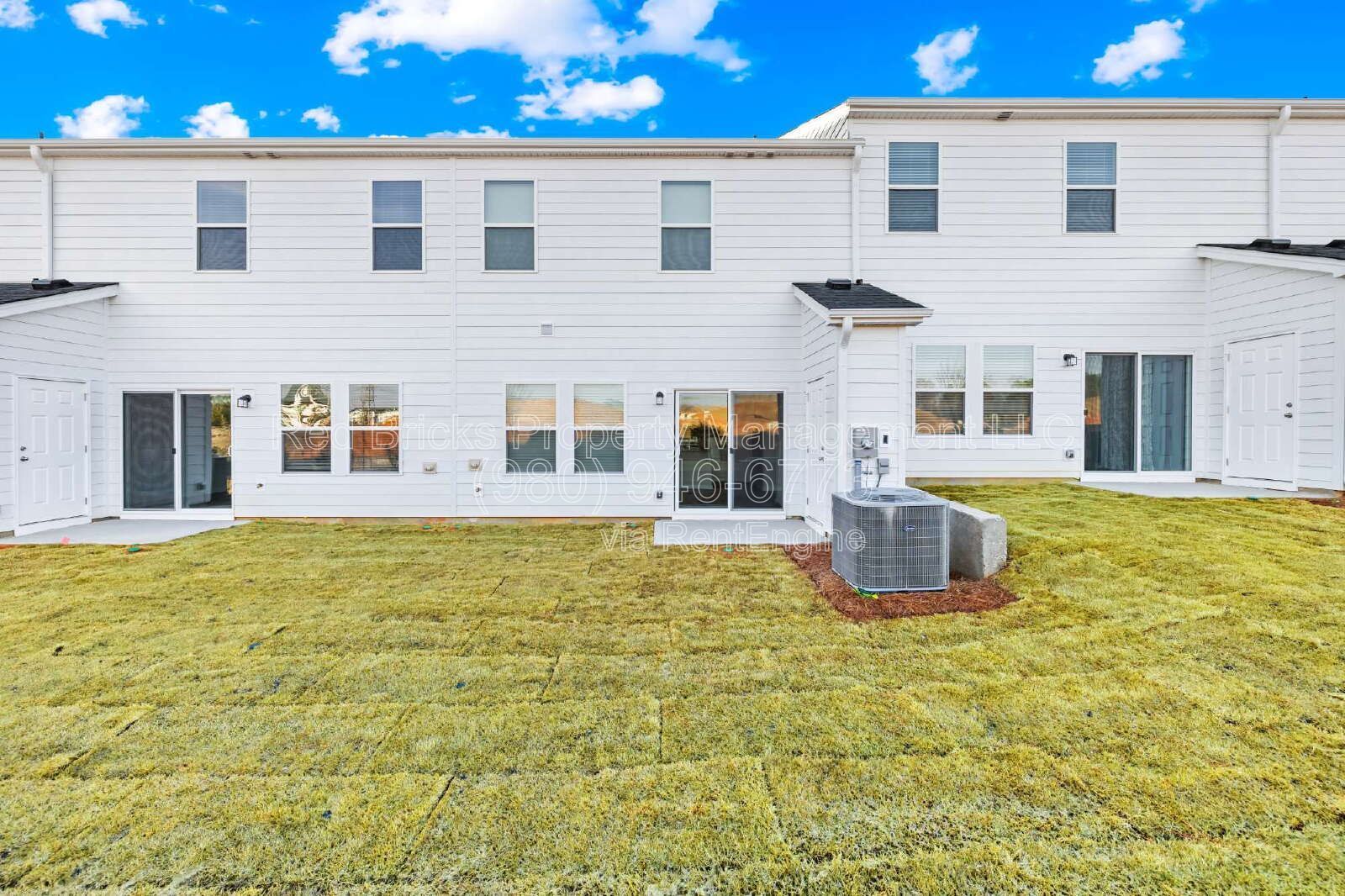 Like-New 3BR Townhome in Georgetown Crossing – Available July 1st! property image