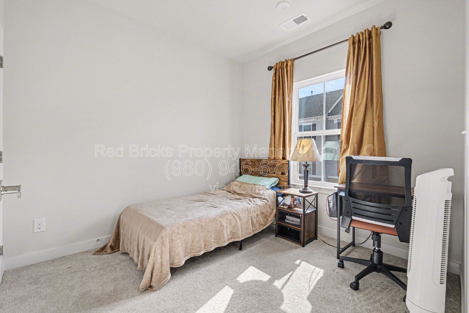 Modern 4BR Townhome with Garage & Deck – Available Now! property image