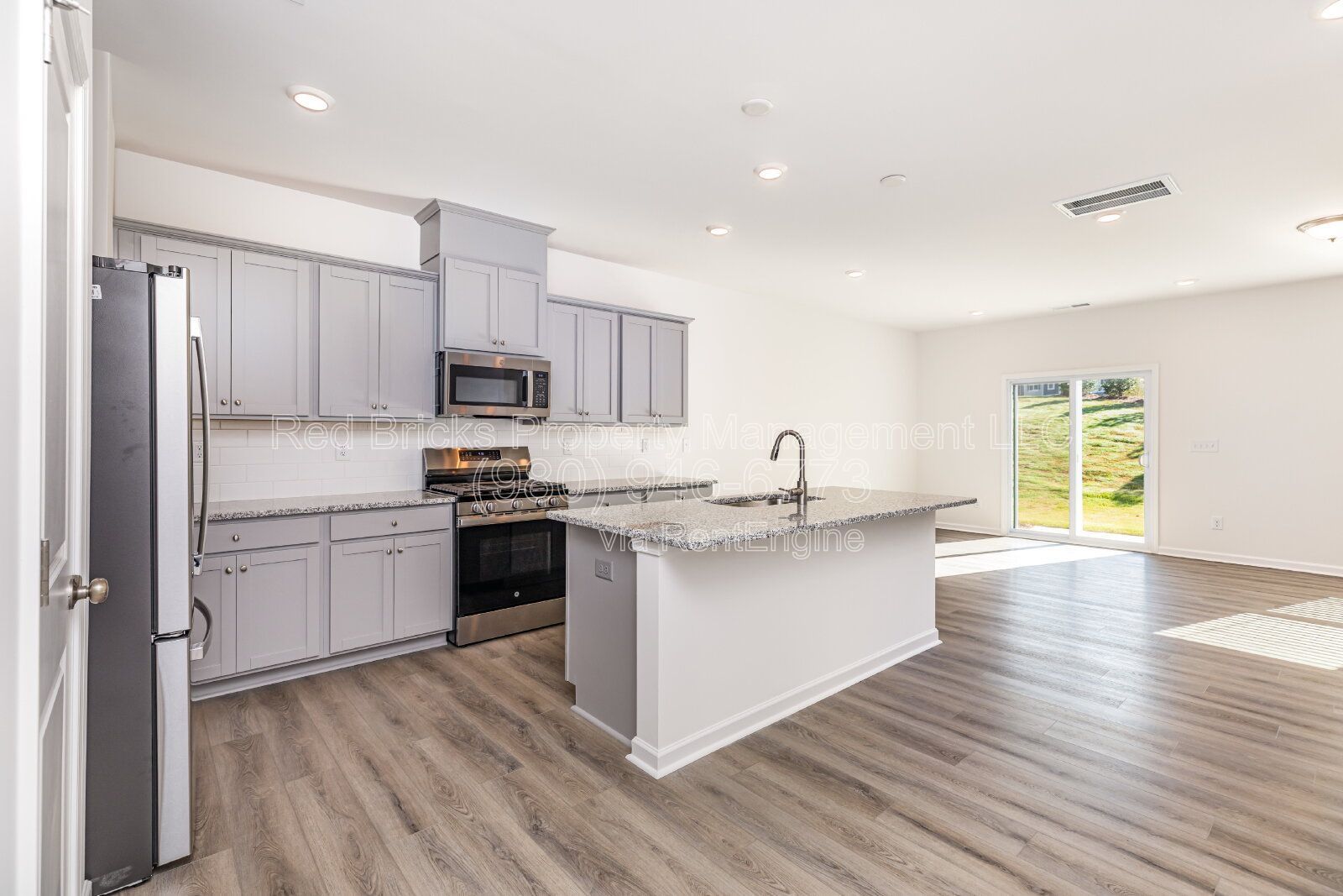 Modern 3BR Townhome in Aberdeen – Available June 26! property image