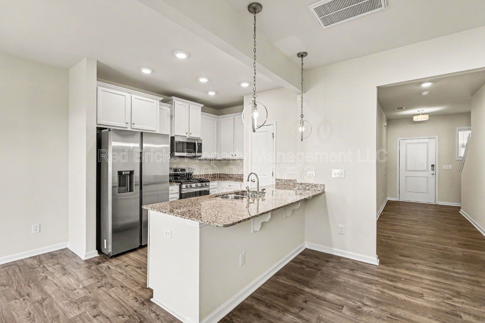 Beautiful 2-Story Townhome in Sherrills Ford! property image