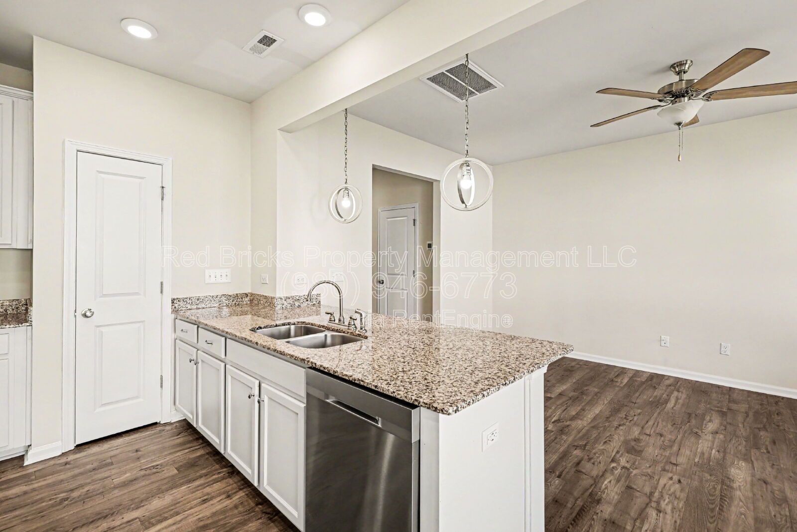 Beautiful 2-Story Townhome in Sherrills Ford! property image
