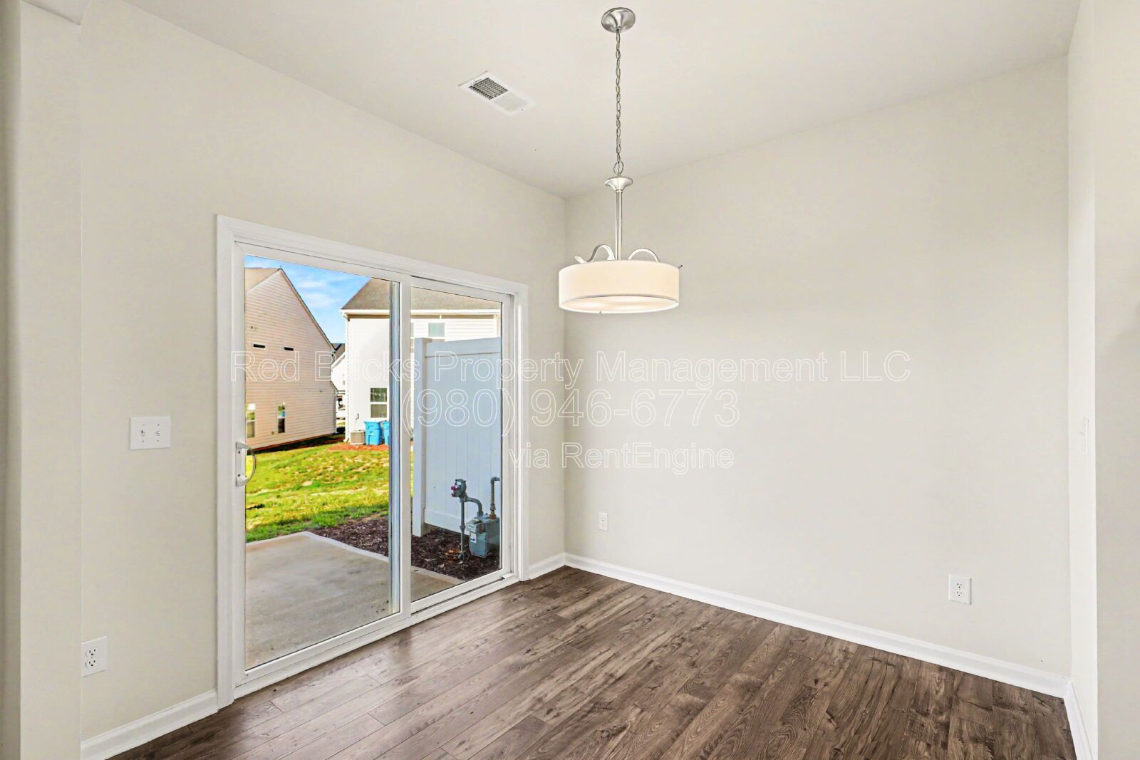 Beautiful 2-Story Townhome in Sherrills Ford! property image