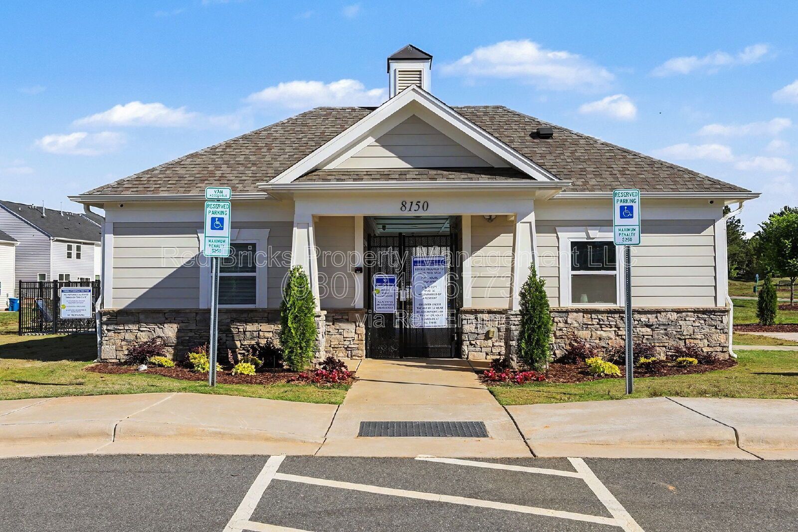 Beautiful 2-Story Townhome in Sherrills Ford! property image