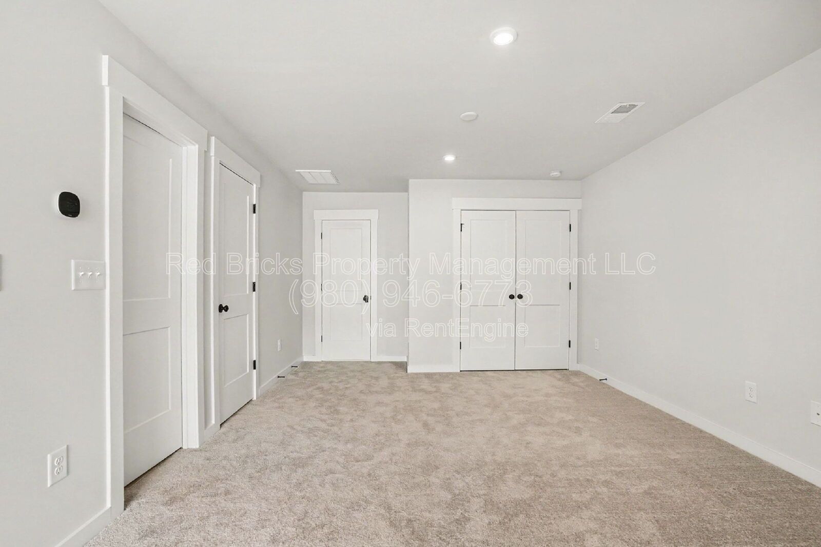 Beautiful 3-Story Townhome Near Davis Lake! property image