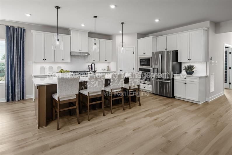 Like-New 5BR Home in Cottage Green – Available July 1st! property image