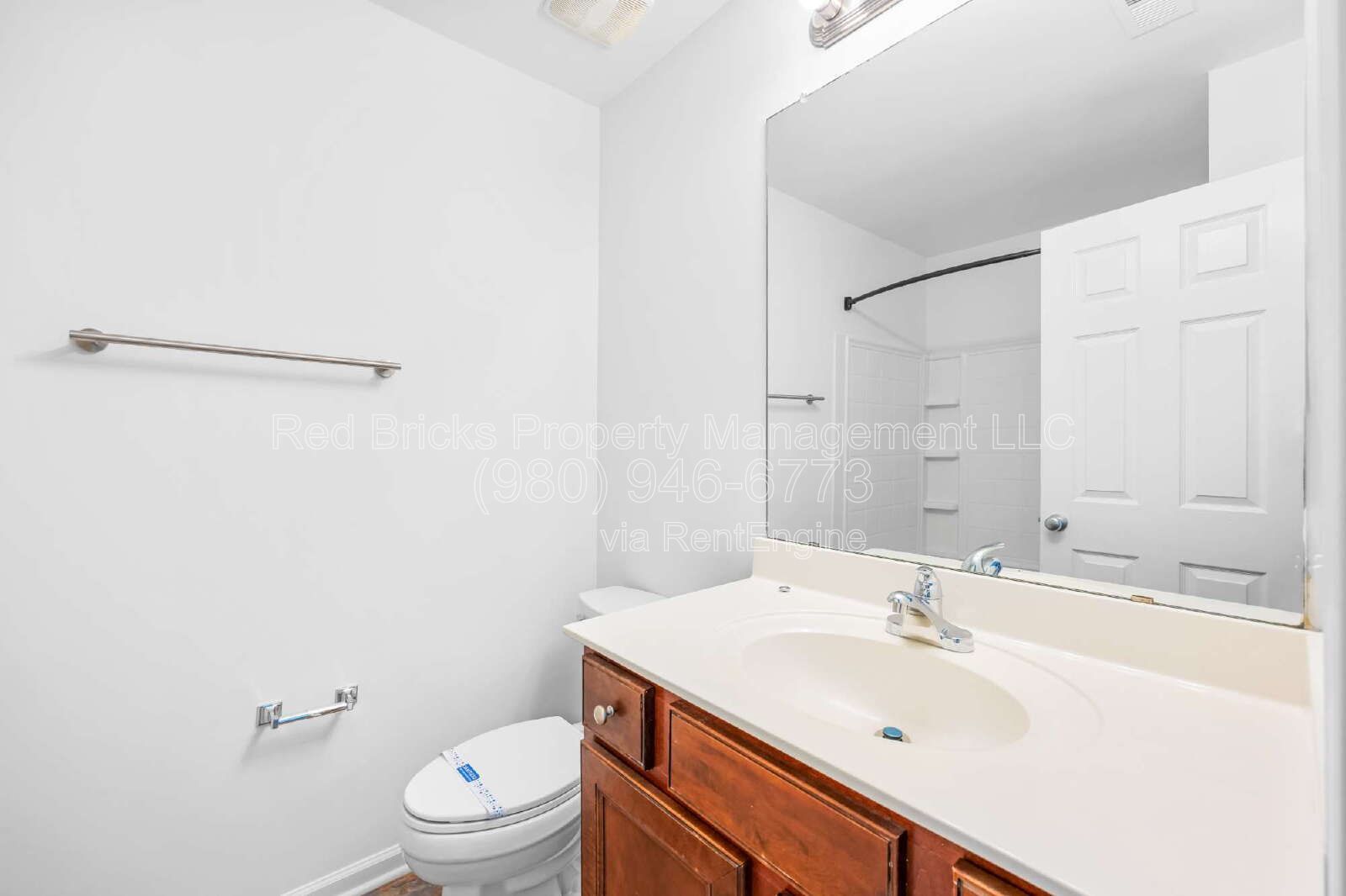 Stylish End-Unit Townhome Near Uptown – Available June 16! property image