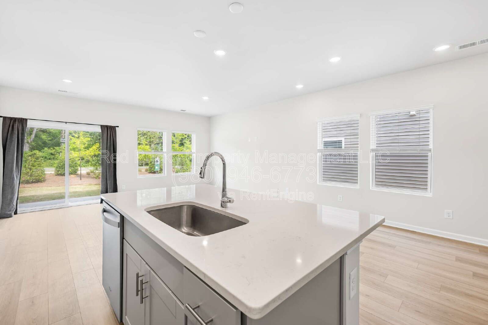 Modern End-Unit Townhome in Belterra – Available July 16! property image