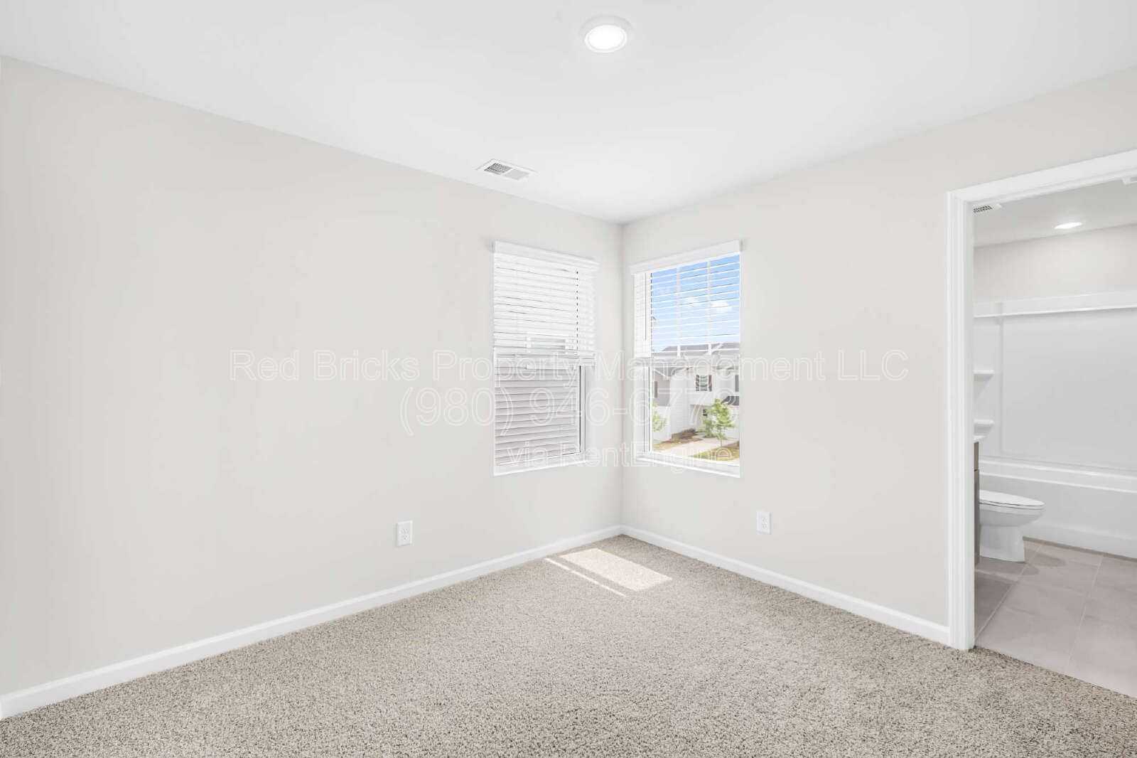 Modern End-Unit Townhome in Belterra – Available July 16! property image