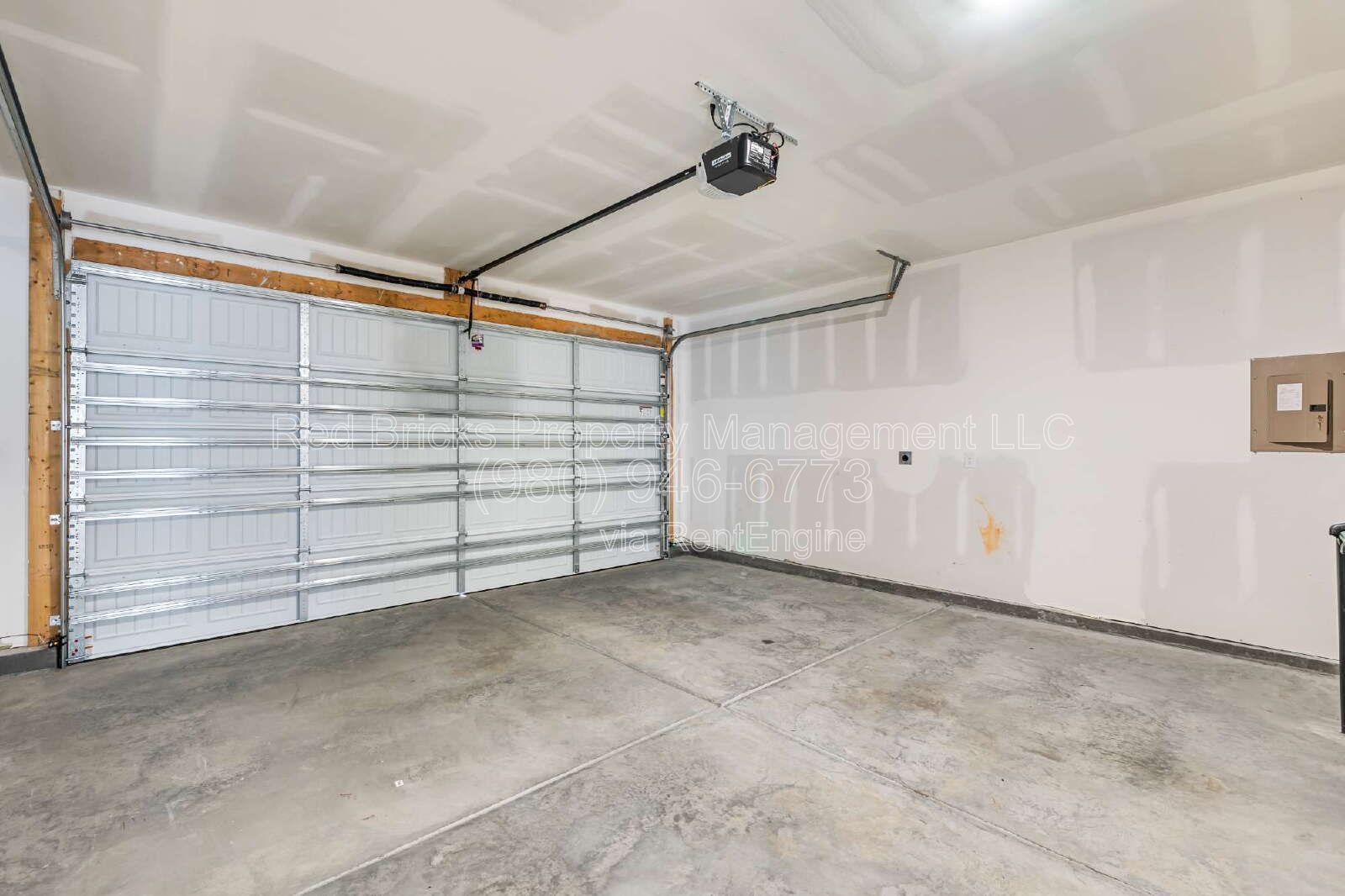Modern End-Unit Townhome in Belterra – Available July 16! property image
