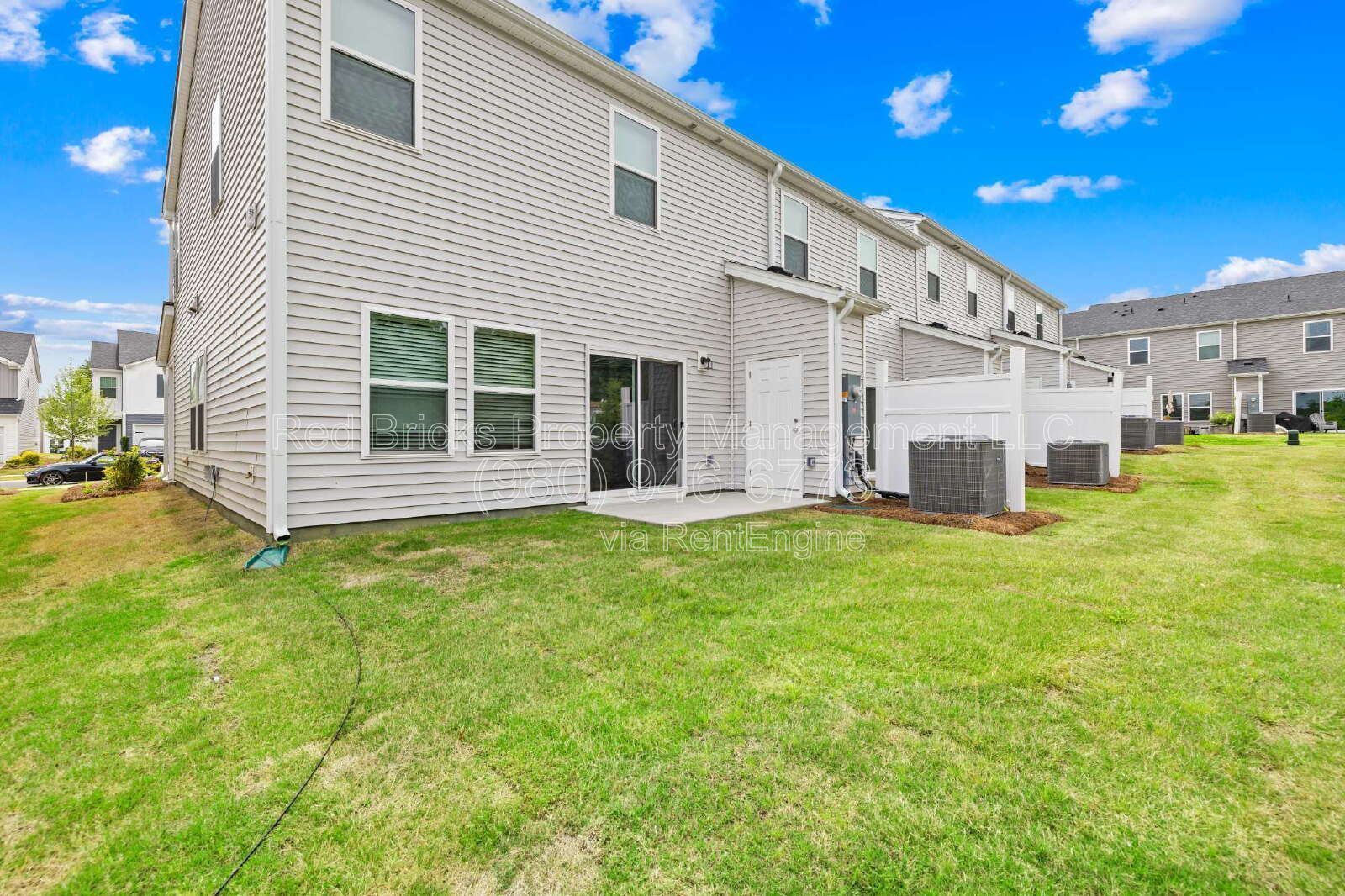 Modern End-Unit Townhome in Belterra – Available July 16! property image