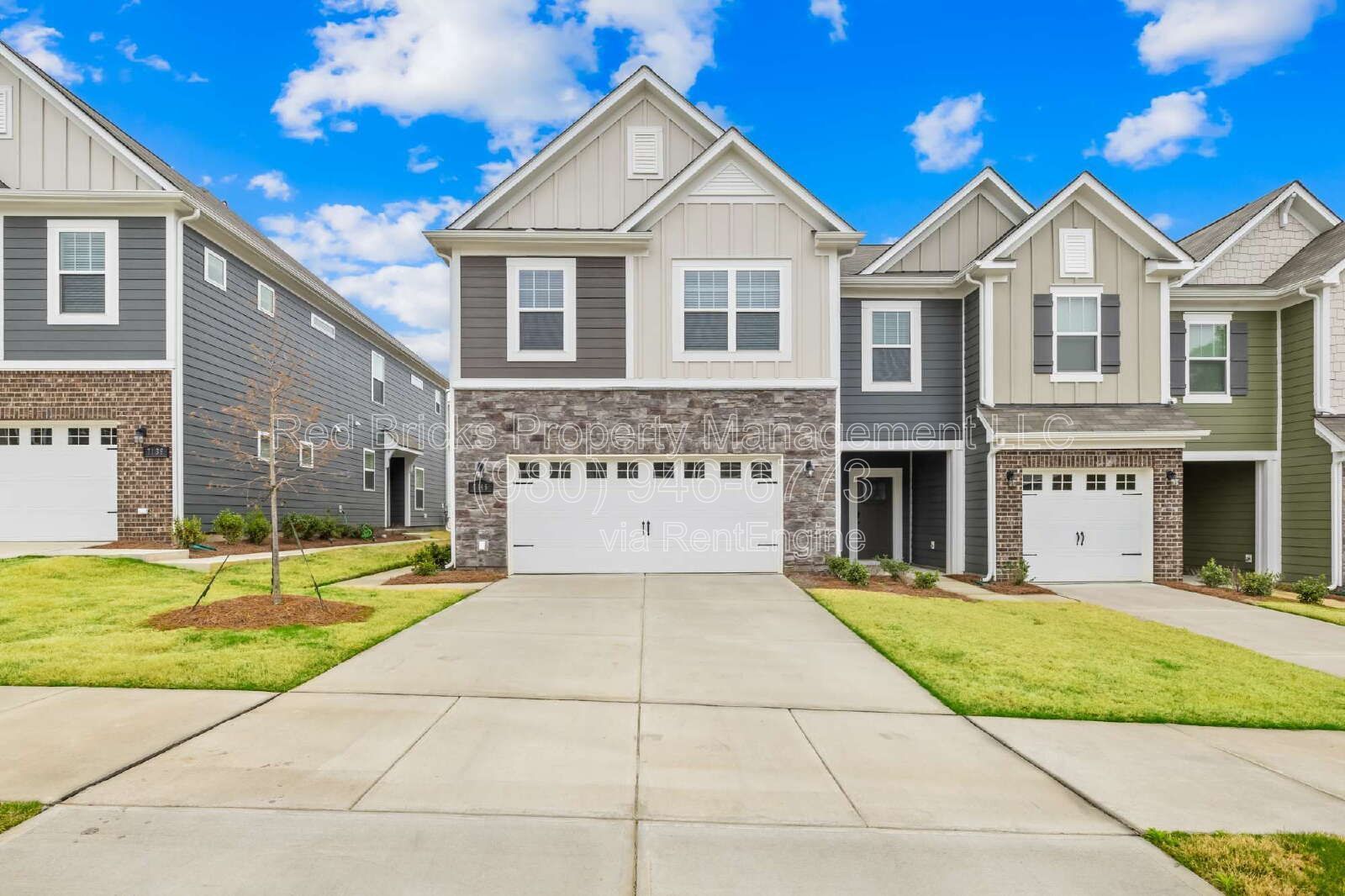 Like-New End-Unit Townhome in Aberdeen – Available July 16! property image