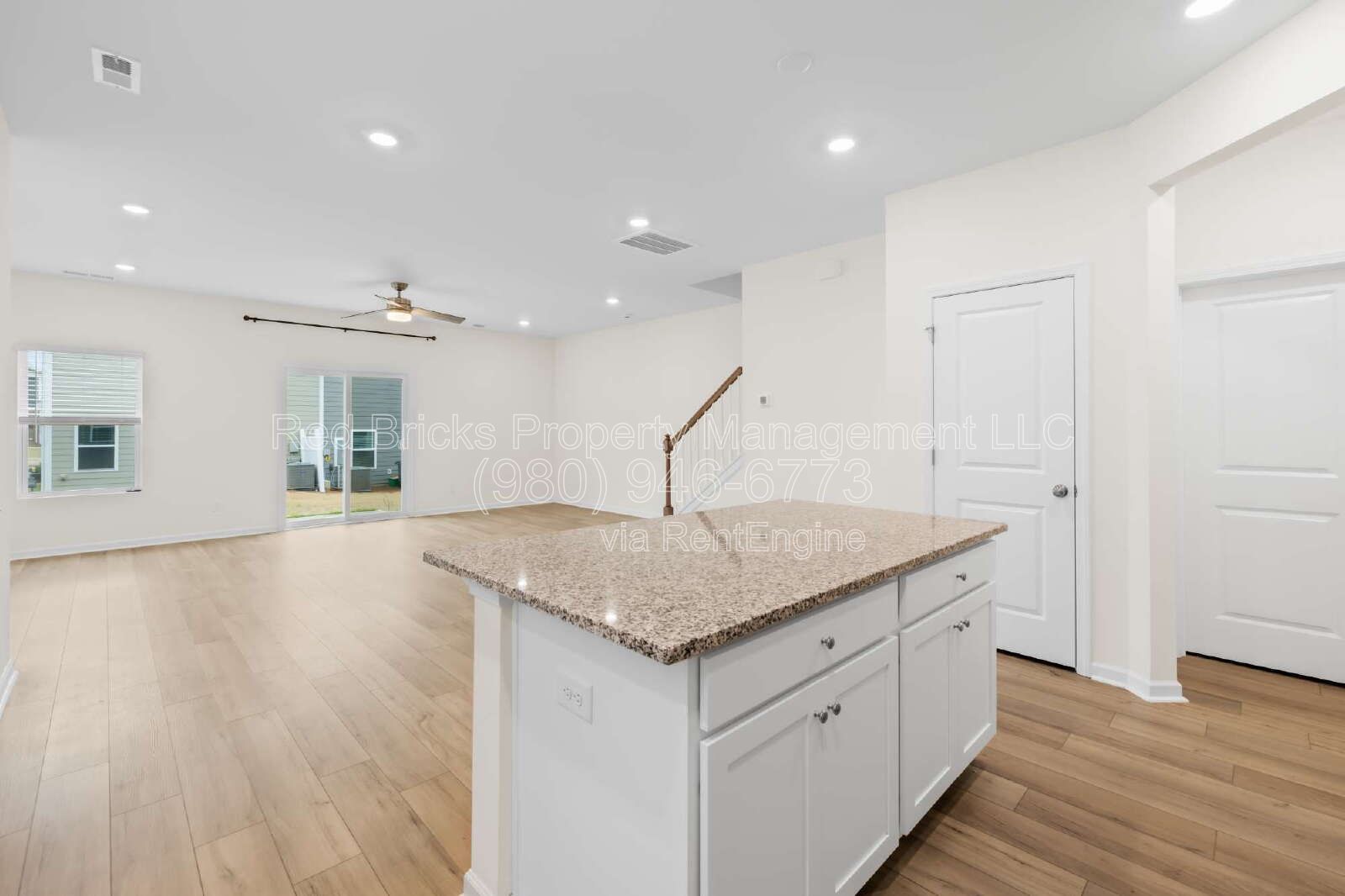 Like-New End-Unit Townhome in Aberdeen – Available July 16! property image