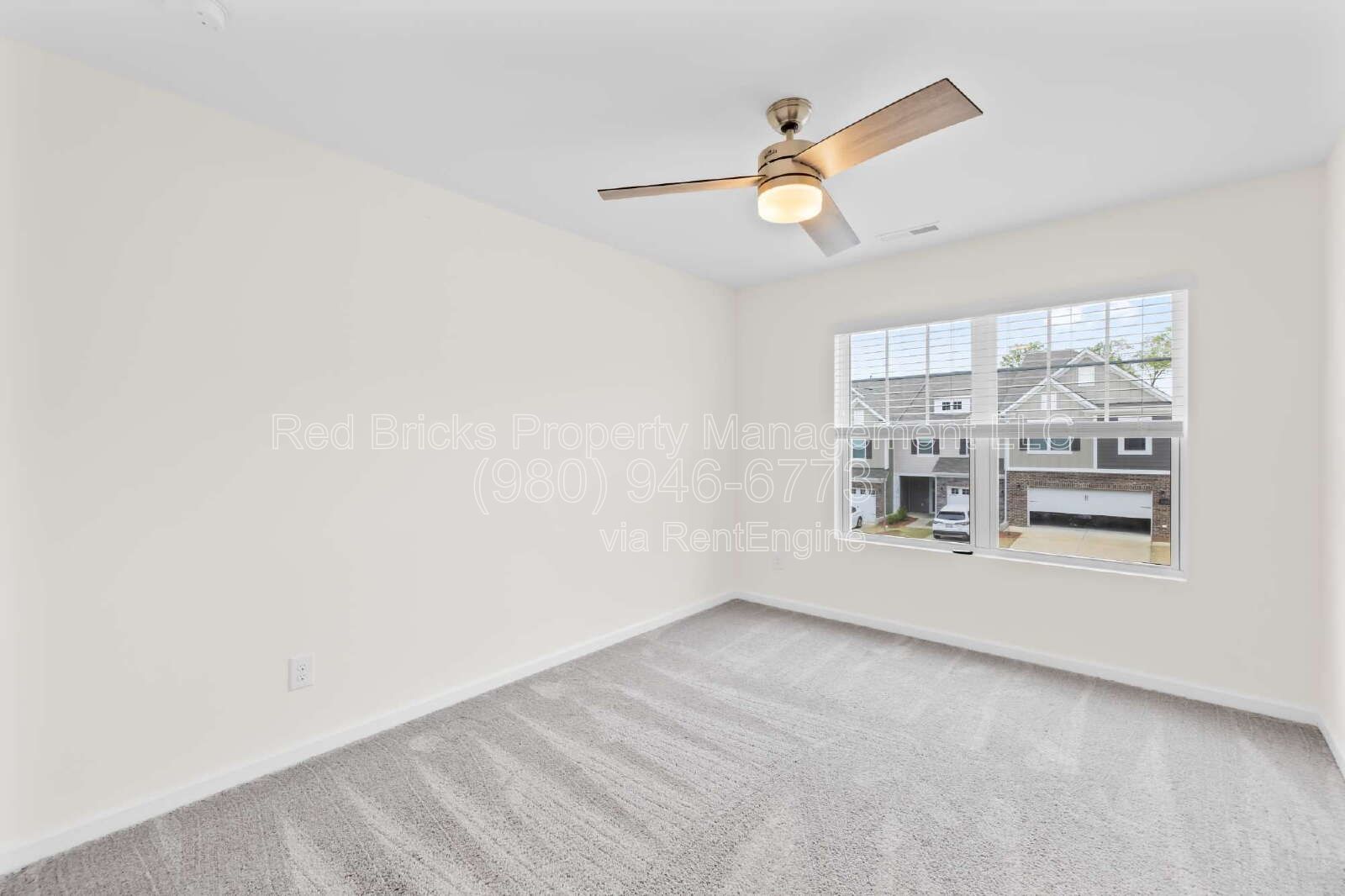 Like-New End-Unit Townhome in Aberdeen – Available July 16! property image