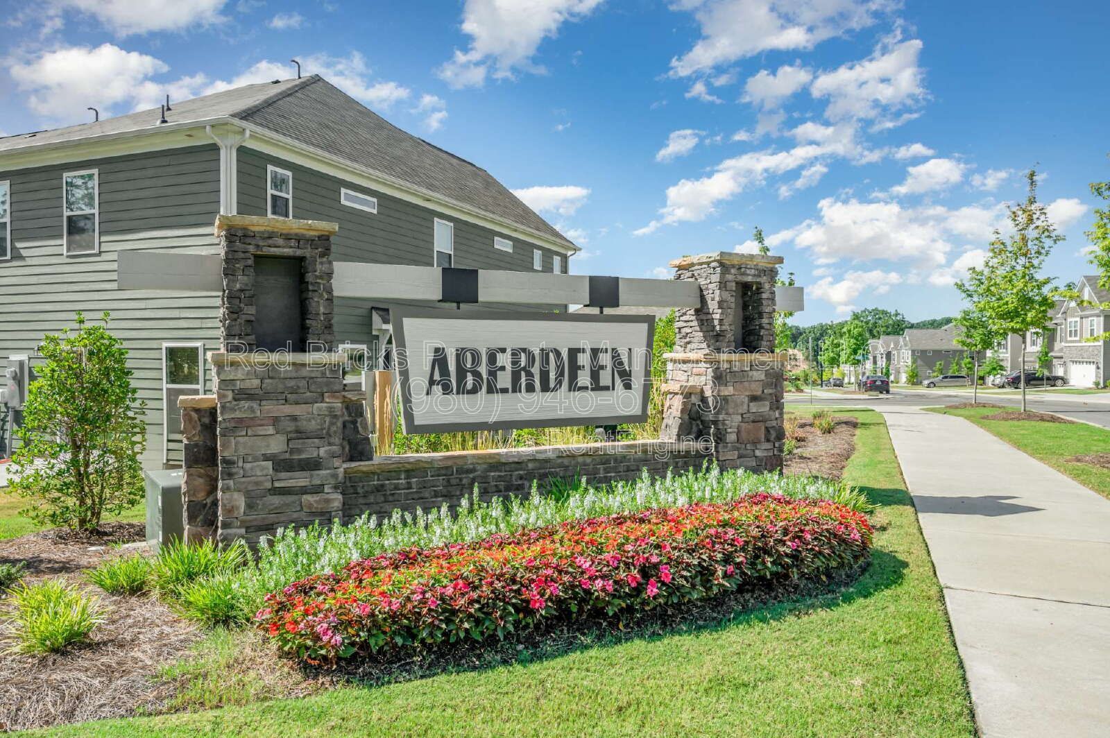 Like-New End-Unit Townhome in Aberdeen – Available July 16! property image