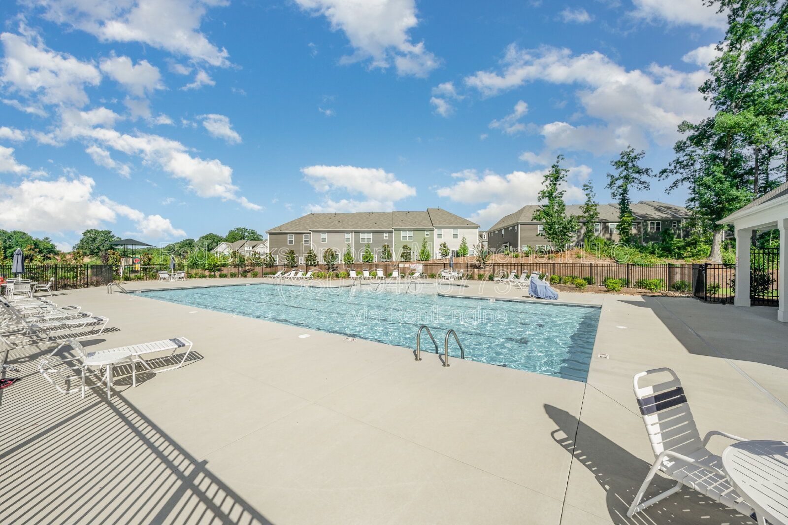 Like-New End-Unit Townhome in Aberdeen – Available July 16! property image