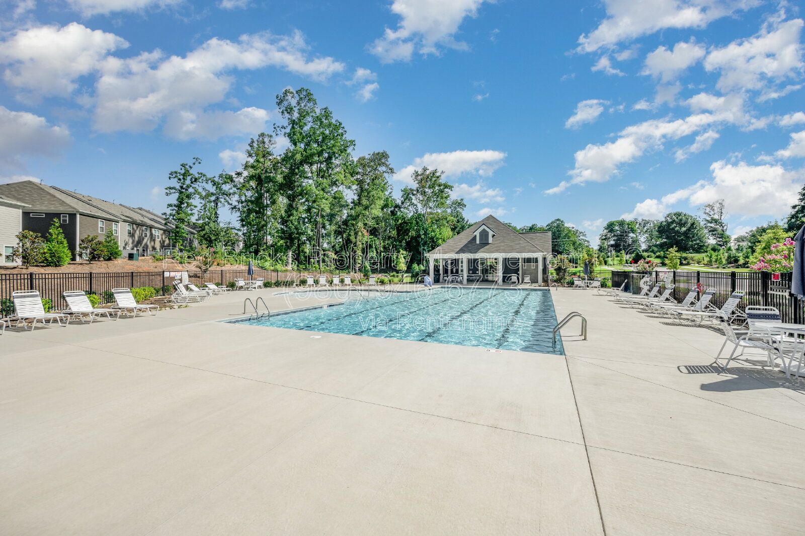 Like-New End-Unit Townhome in Aberdeen – Available July 16! property image