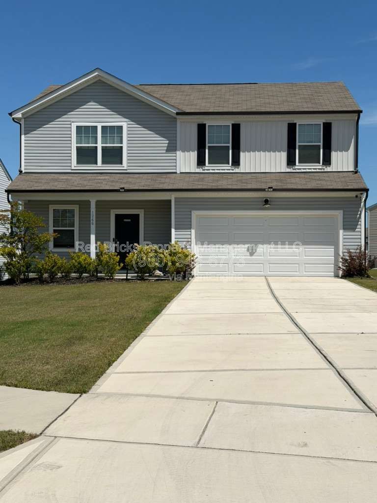 Stylish 2-Story Home Near Concord Mills! property image