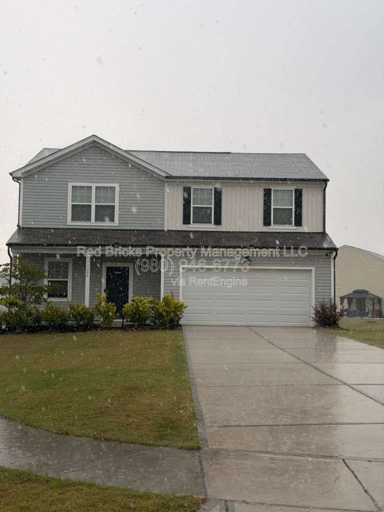 Stylish 2-Story Home Near Concord Mills! property image
