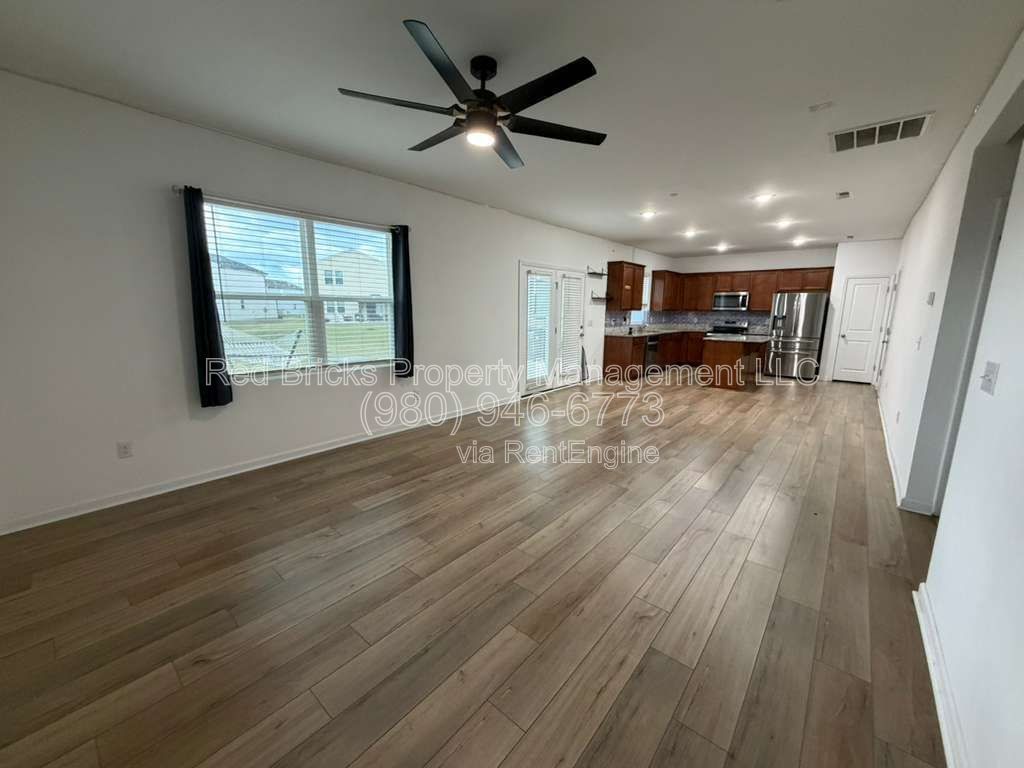 Stylish 2-Story Home Near Concord Mills! property image