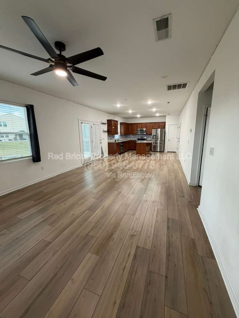 Stylish 2-Story Home Near Concord Mills! property image