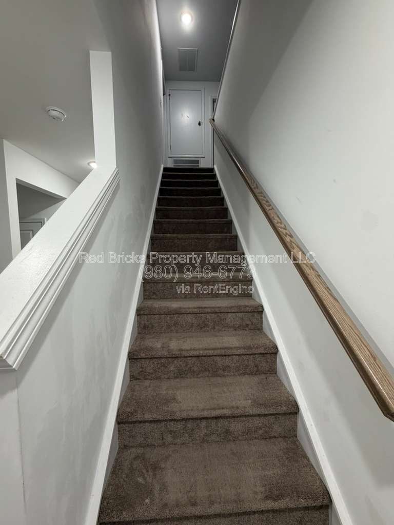 Stylish 2-Story Home Near Concord Mills! property image