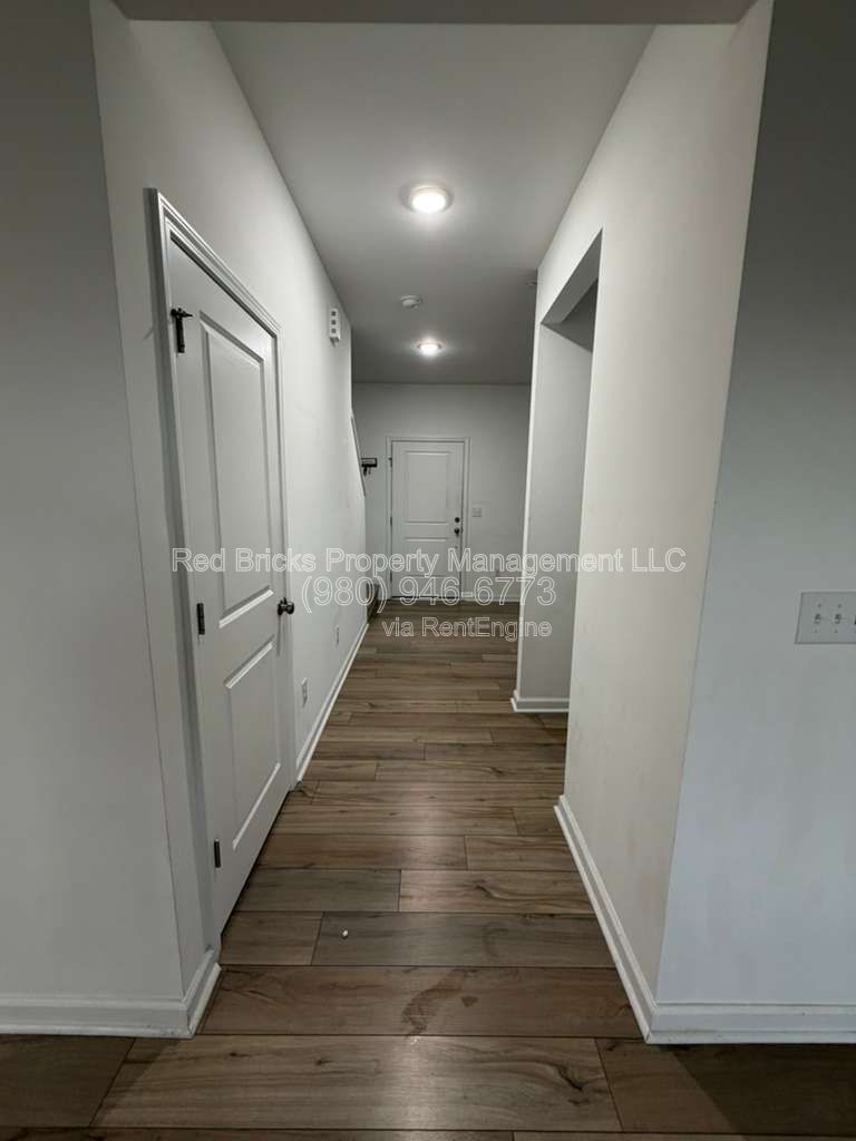 Stylish 2-Story Home Near Concord Mills! property image