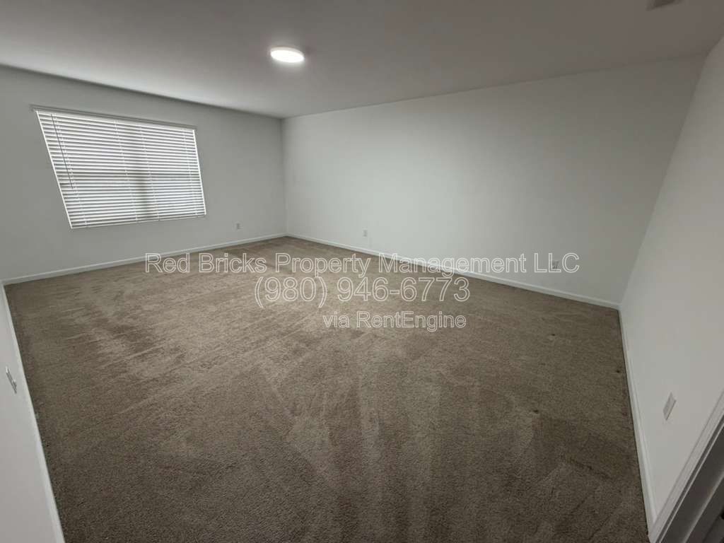 Stylish 2-Story Home Near Concord Mills! property image