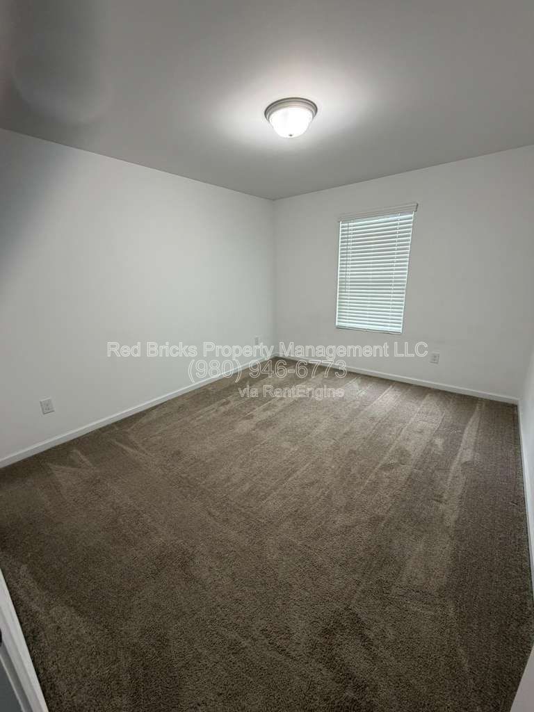 Stylish 2-Story Home Near Concord Mills! property image