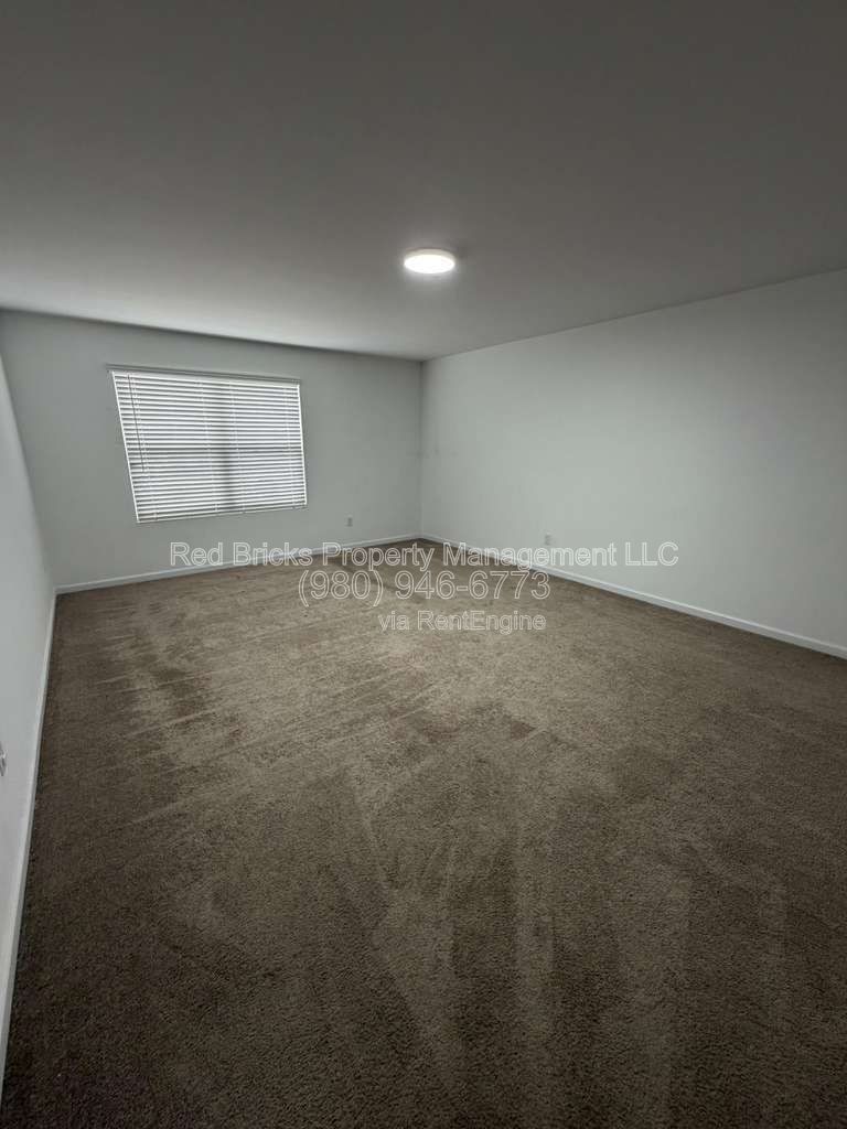 Stylish 2-Story Home Near Concord Mills! property image