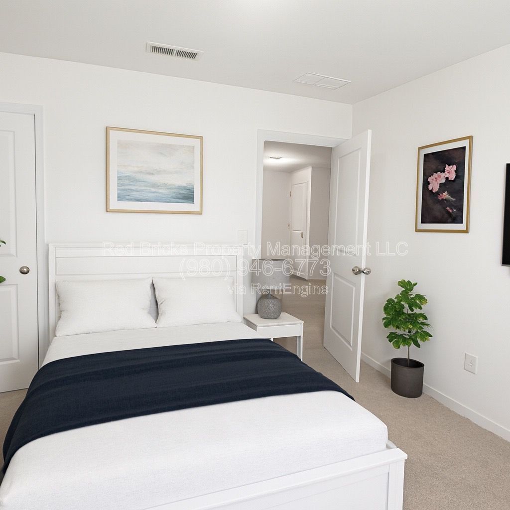 Stylish 2-Story Home Near Concord Mills! property image