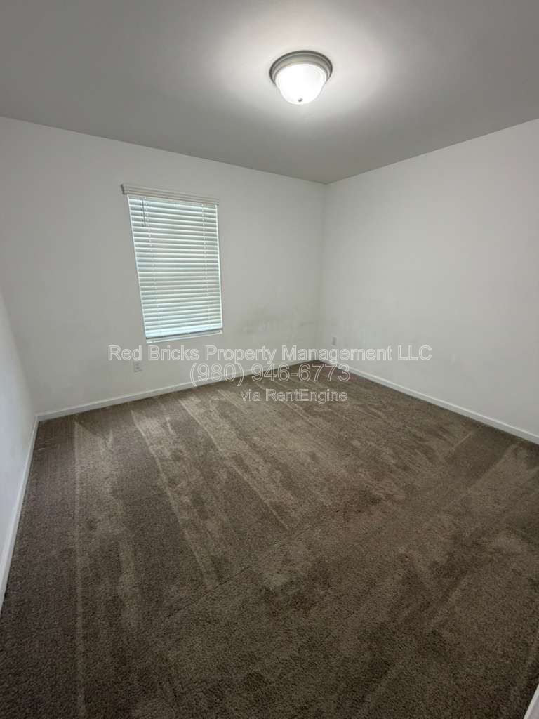 Stylish 2-Story Home Near Concord Mills! property image
