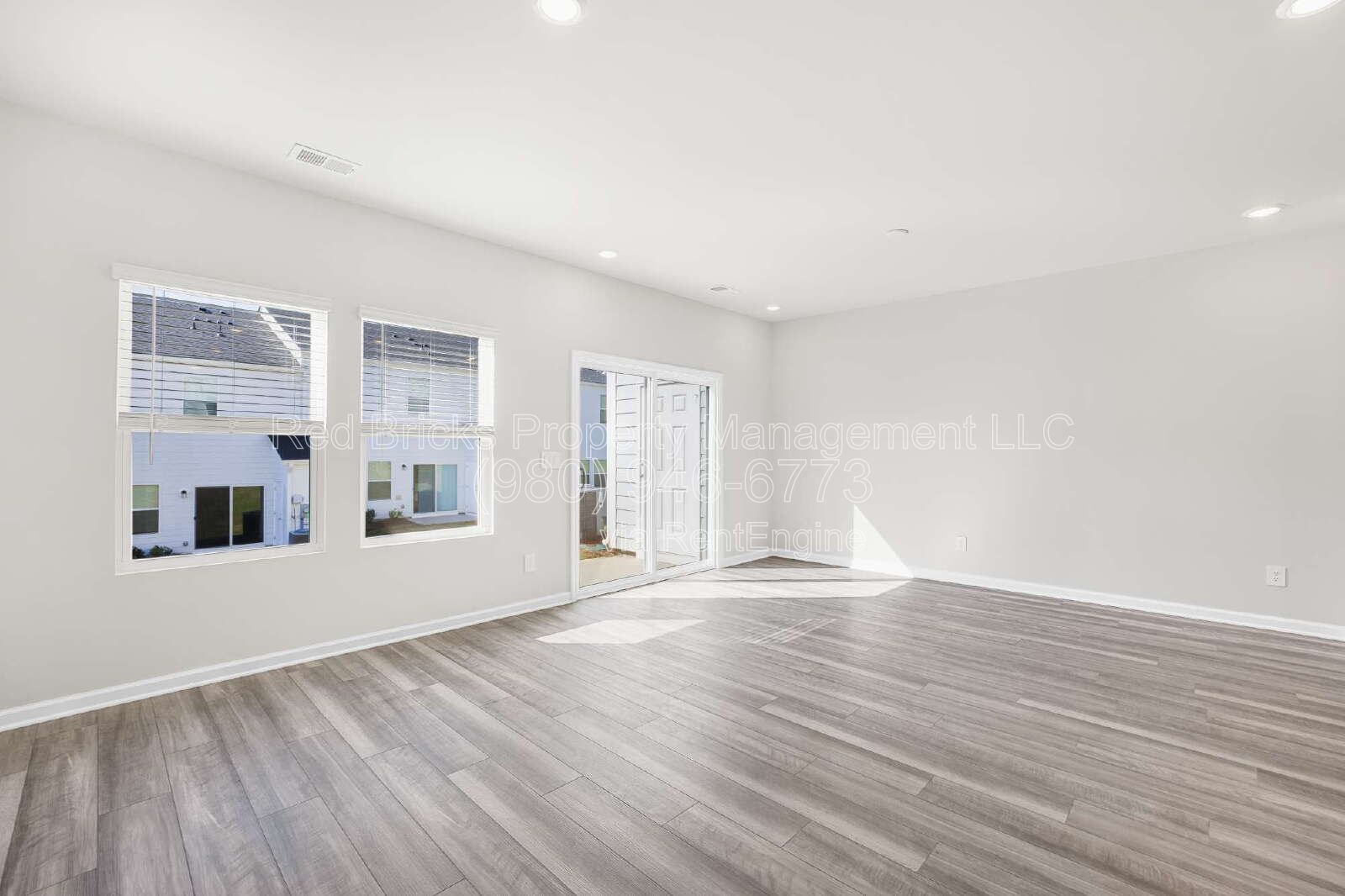 Modern 3BR Townhome in Georgetown Crossing – Move In Aug 16! property image