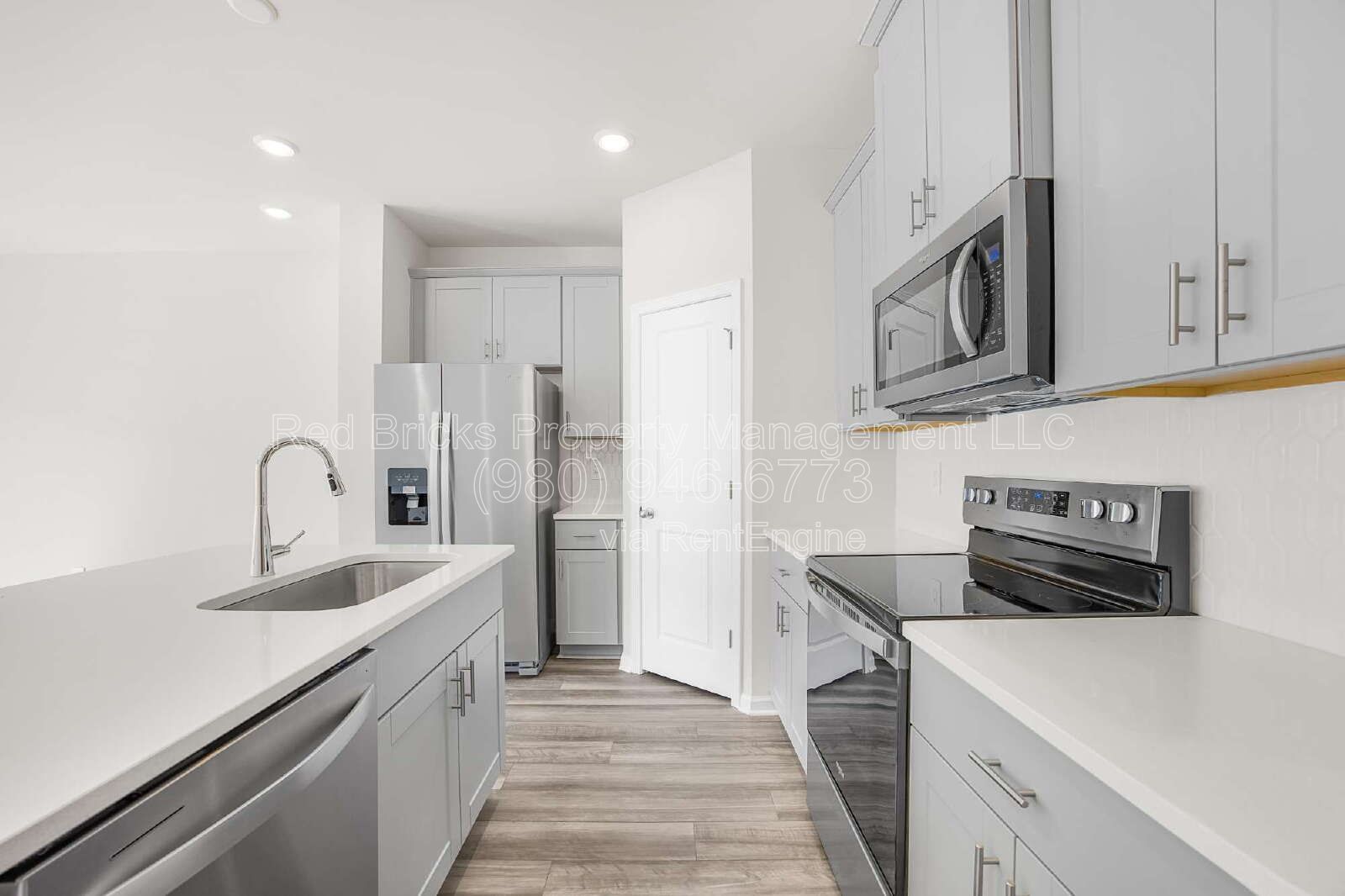 Modern 3BR Townhome in Georgetown Crossing – Move In Aug 16! property image
