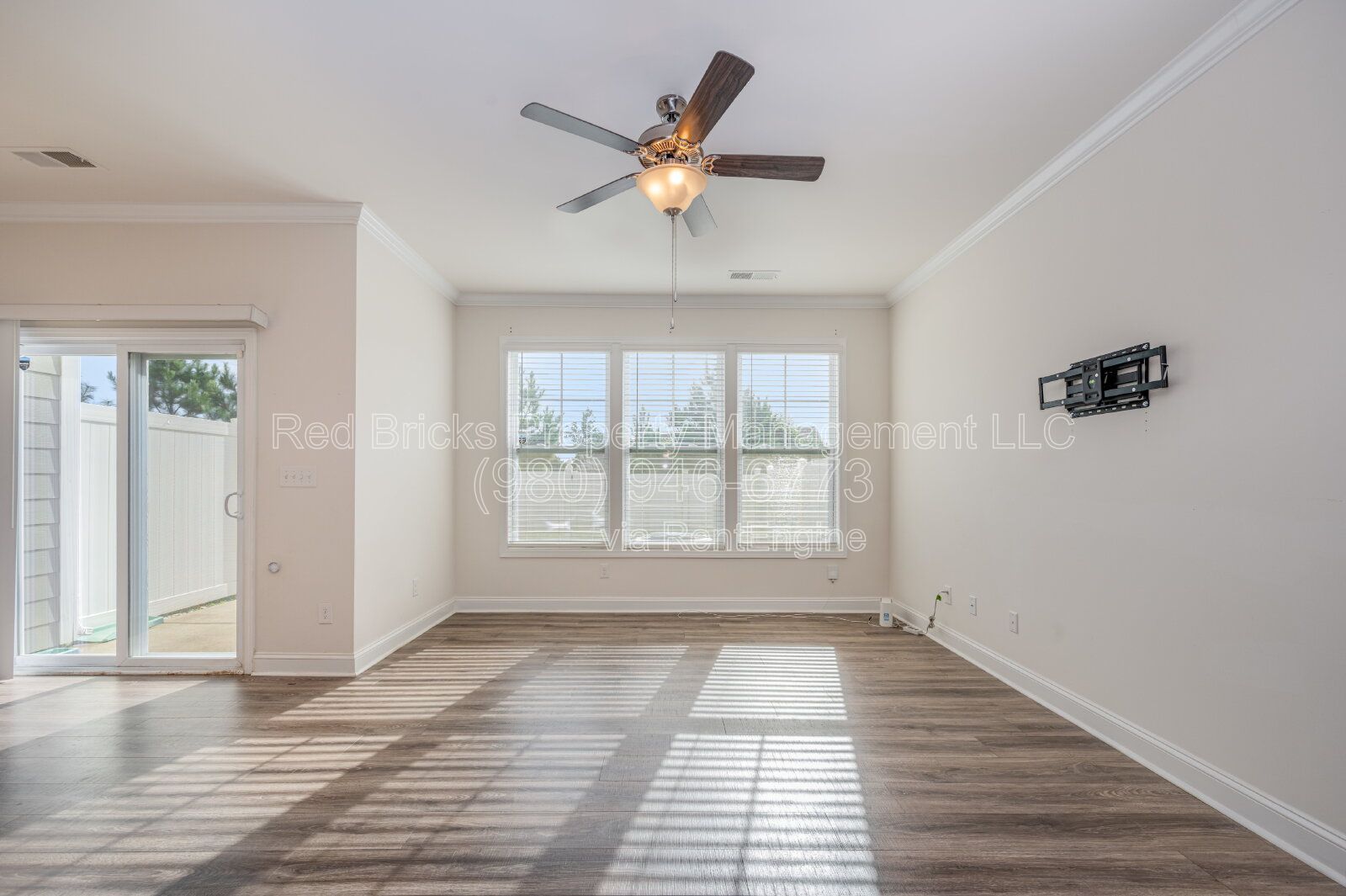 Modern Lake Wylie Townhome – Available July 18! property image