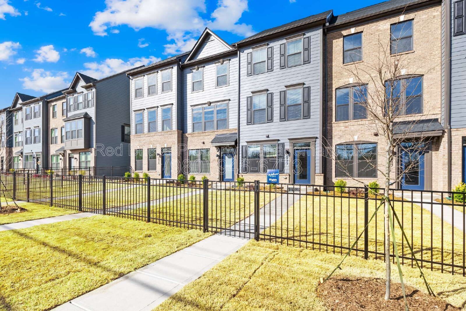Modern Townhome | 3 Beds, 3.5 Baths, Prime Location! property image