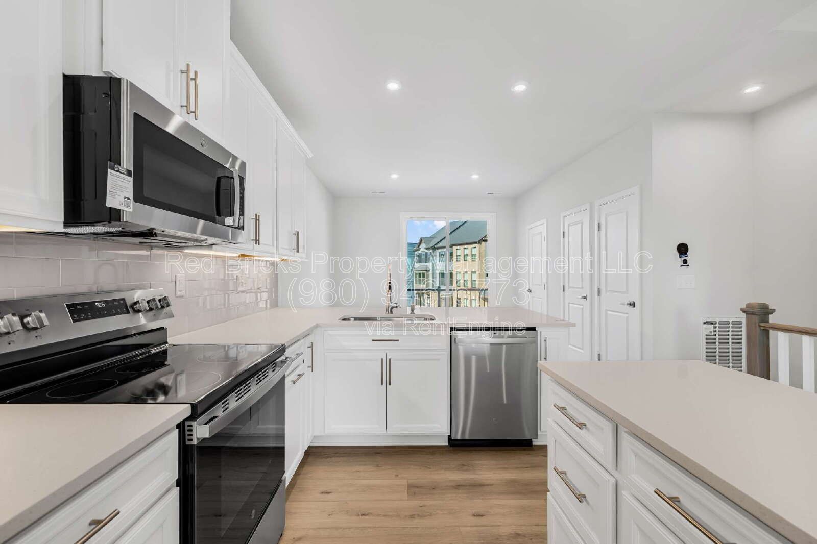 Modern Townhome | 3 Beds, 3.5 Baths, Prime Location! property image