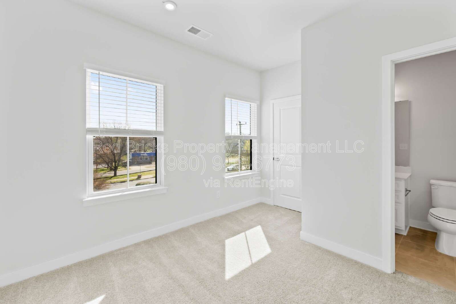 Modern Townhome | 3 Beds, 3.5 Baths, Prime Location! property image