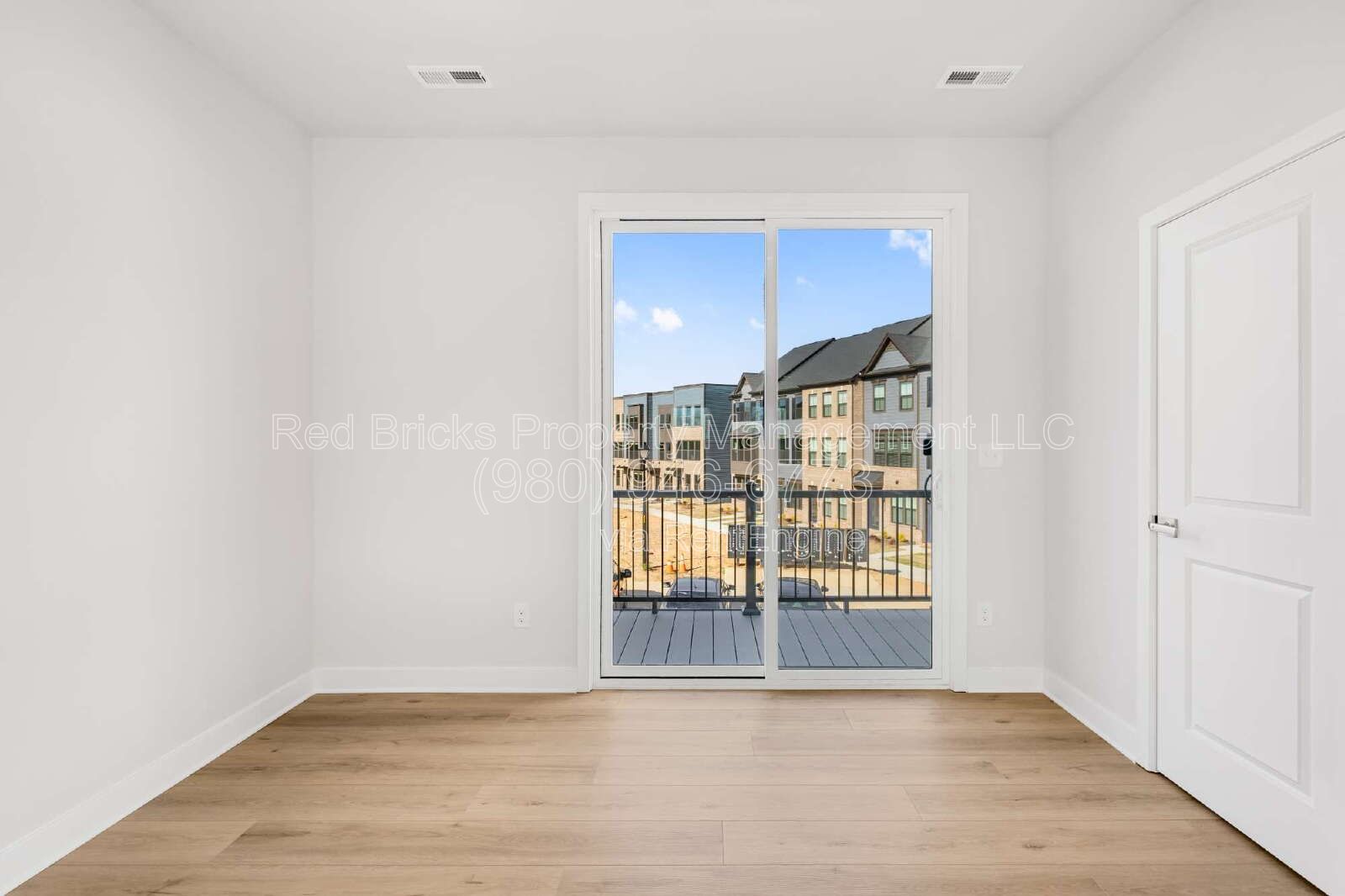 Modern Townhome | 3 Beds, 3.5 Baths, Prime Location! property image