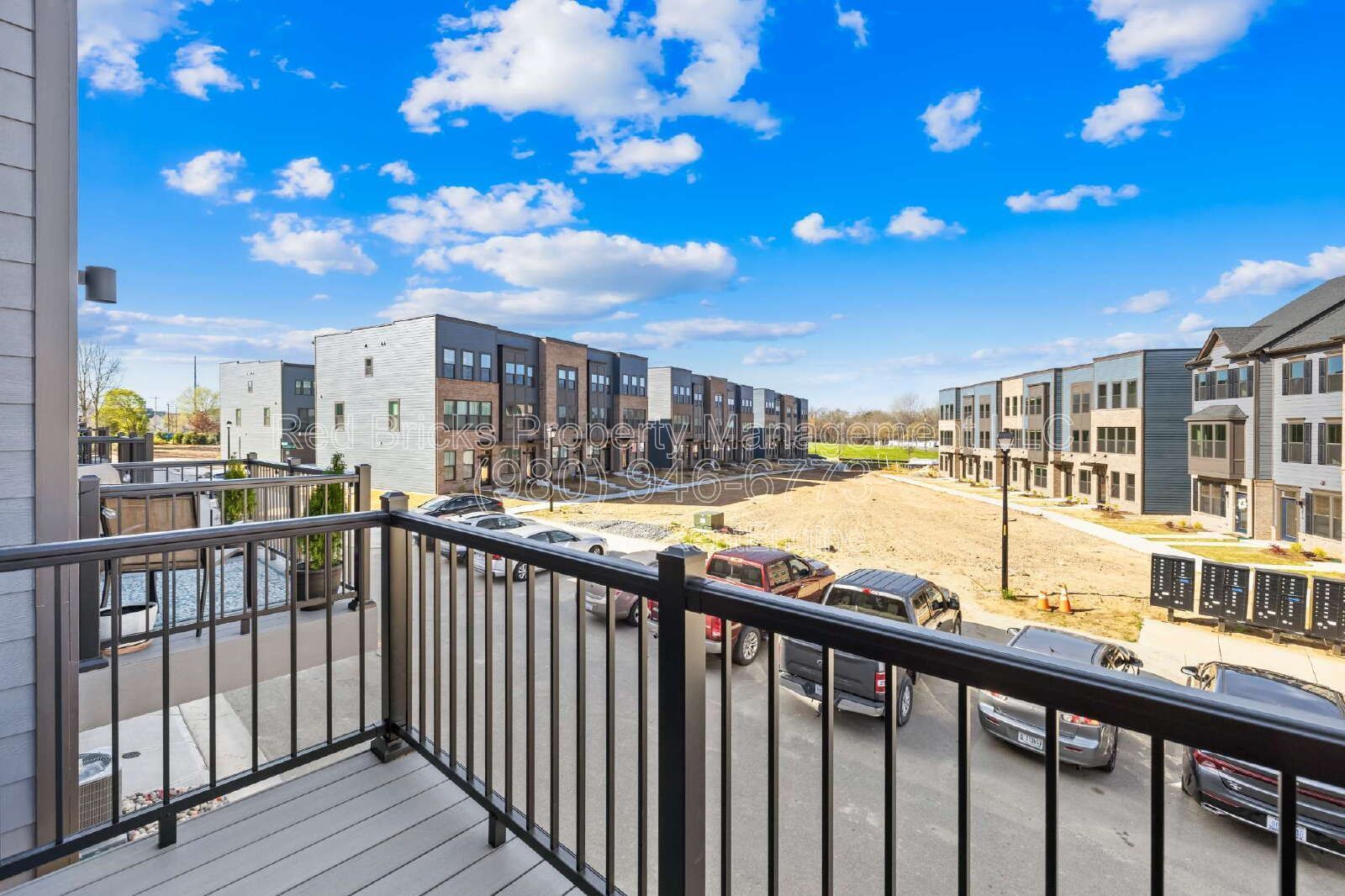 Modern Townhome | 3 Beds, 3.5 Baths, Prime Location! property image