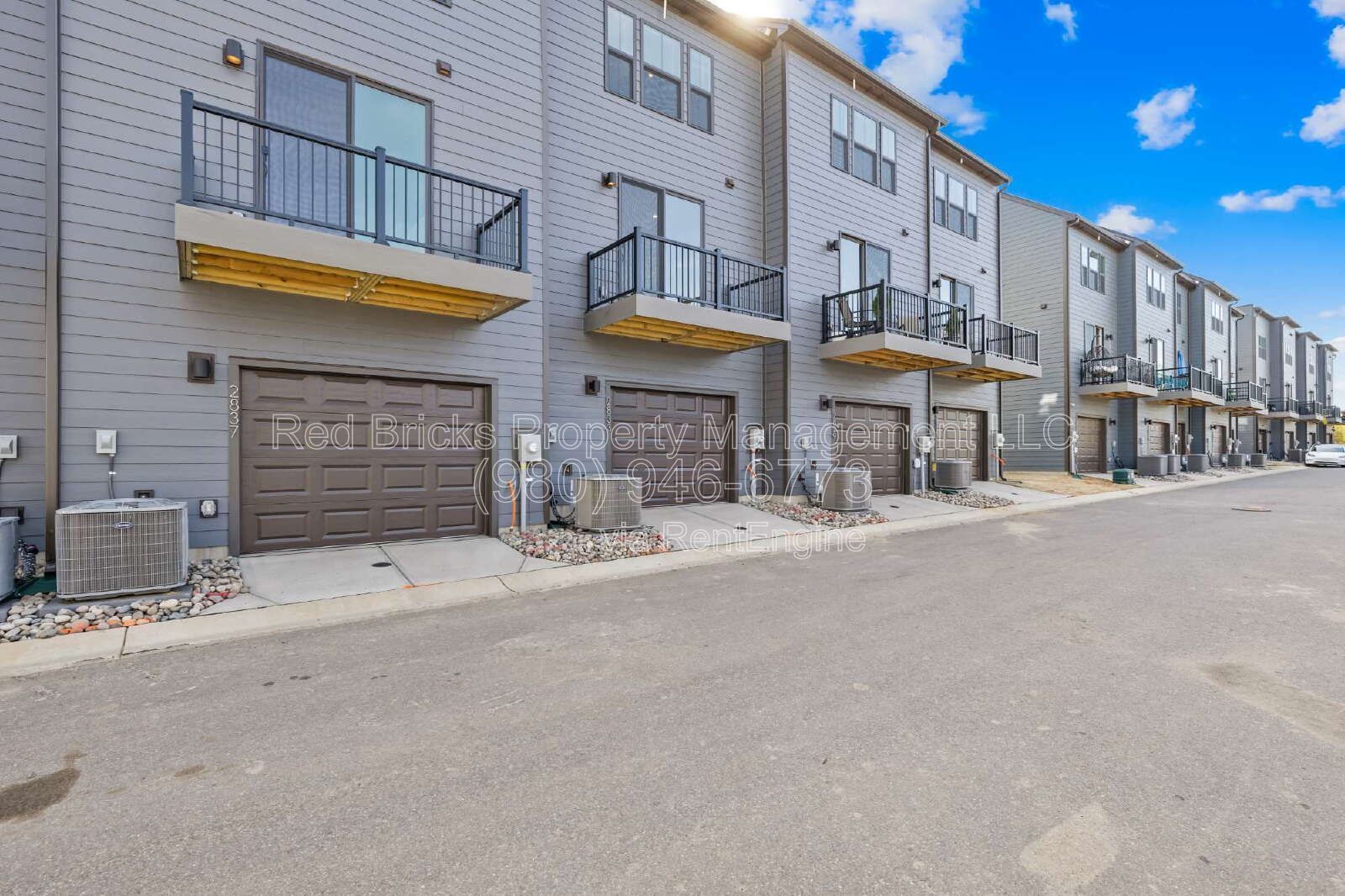 Modern Townhome | 3 Beds, 3.5 Baths, Prime Location! property image