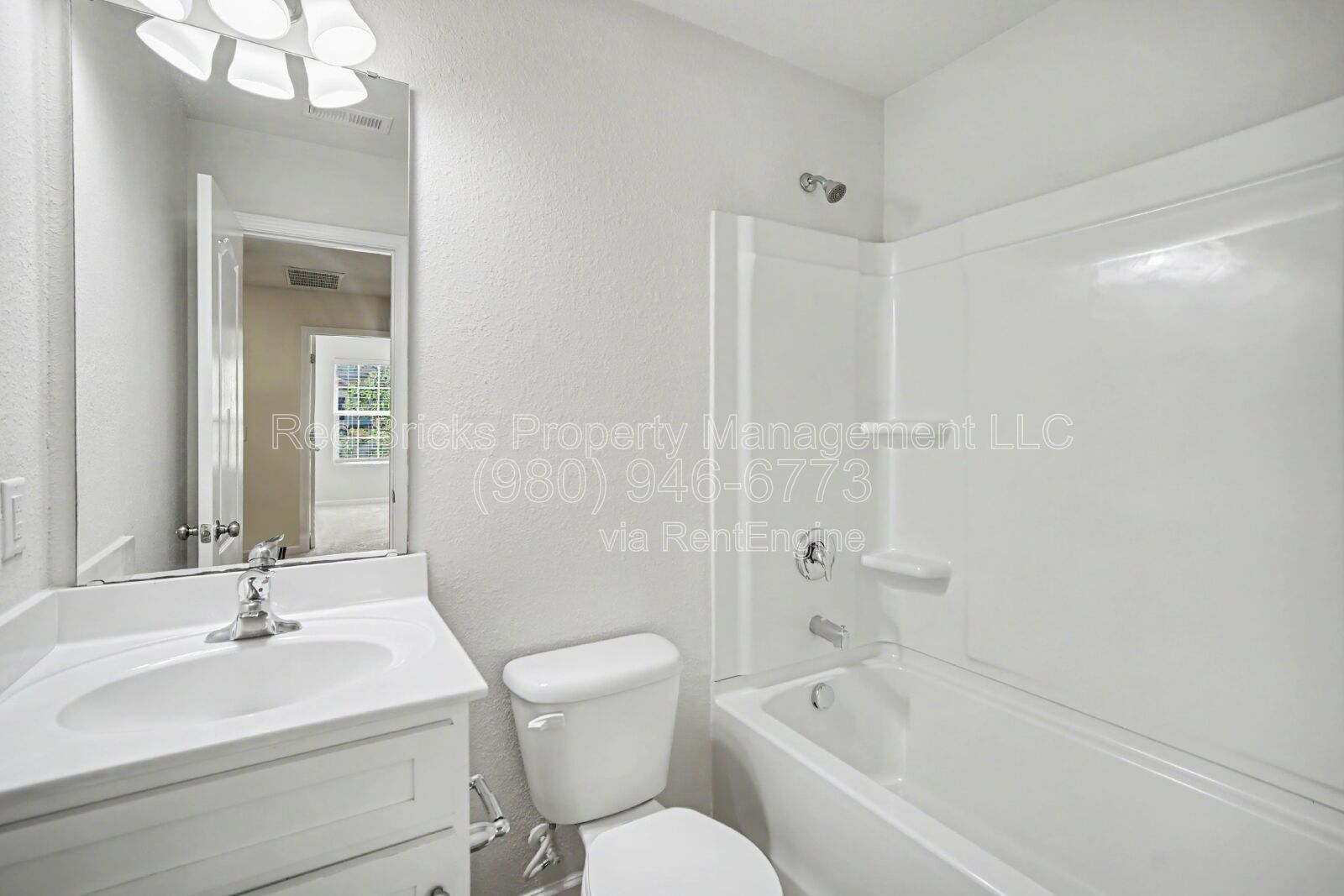 Beautiful 3BR Townhome with Loft & Garage – Available Now! property image