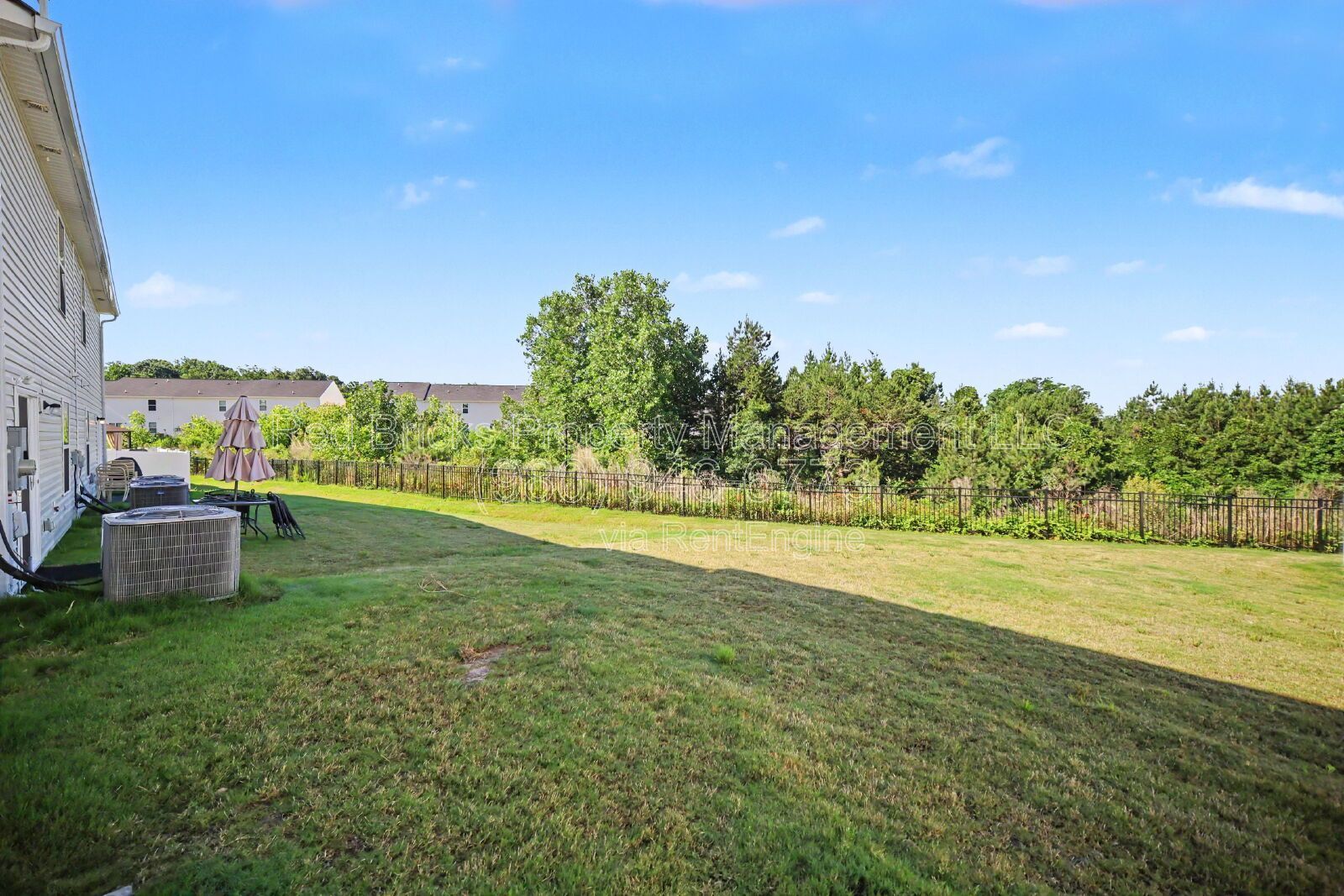 Beautiful 3BR Townhome with Loft & Garage – Available Now! property image