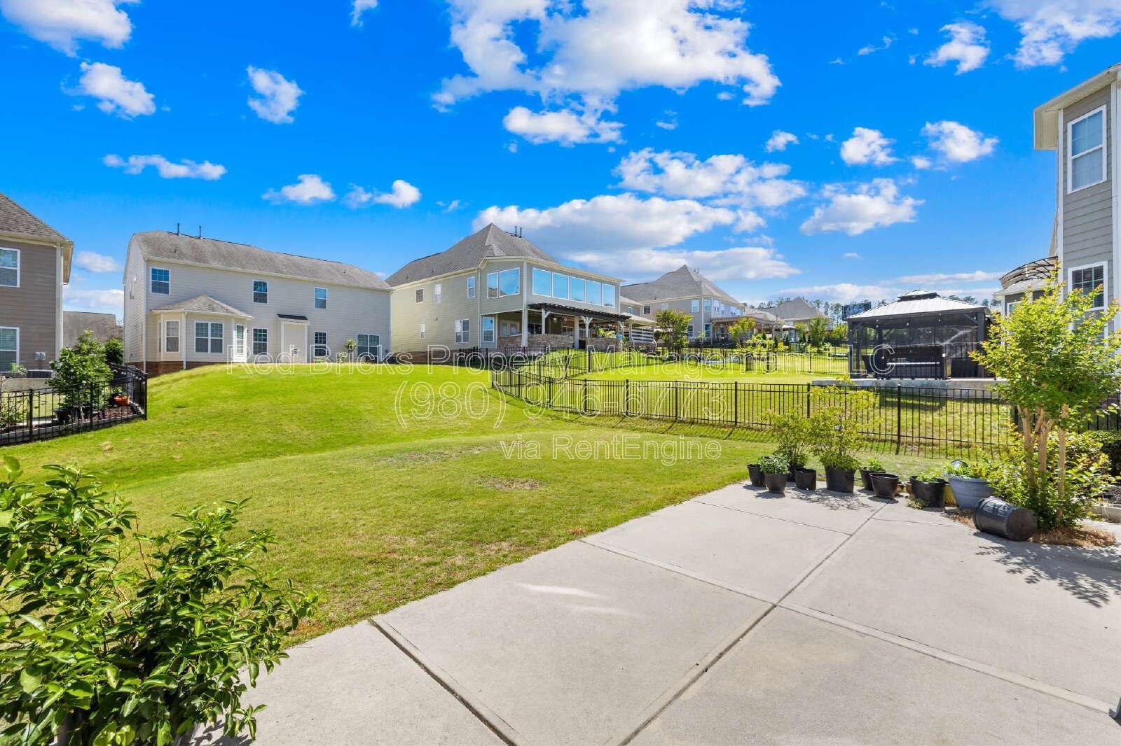 Spacious 4BR Brookvue Home | Loft, Fireplace & Resort-Style Amenities property image