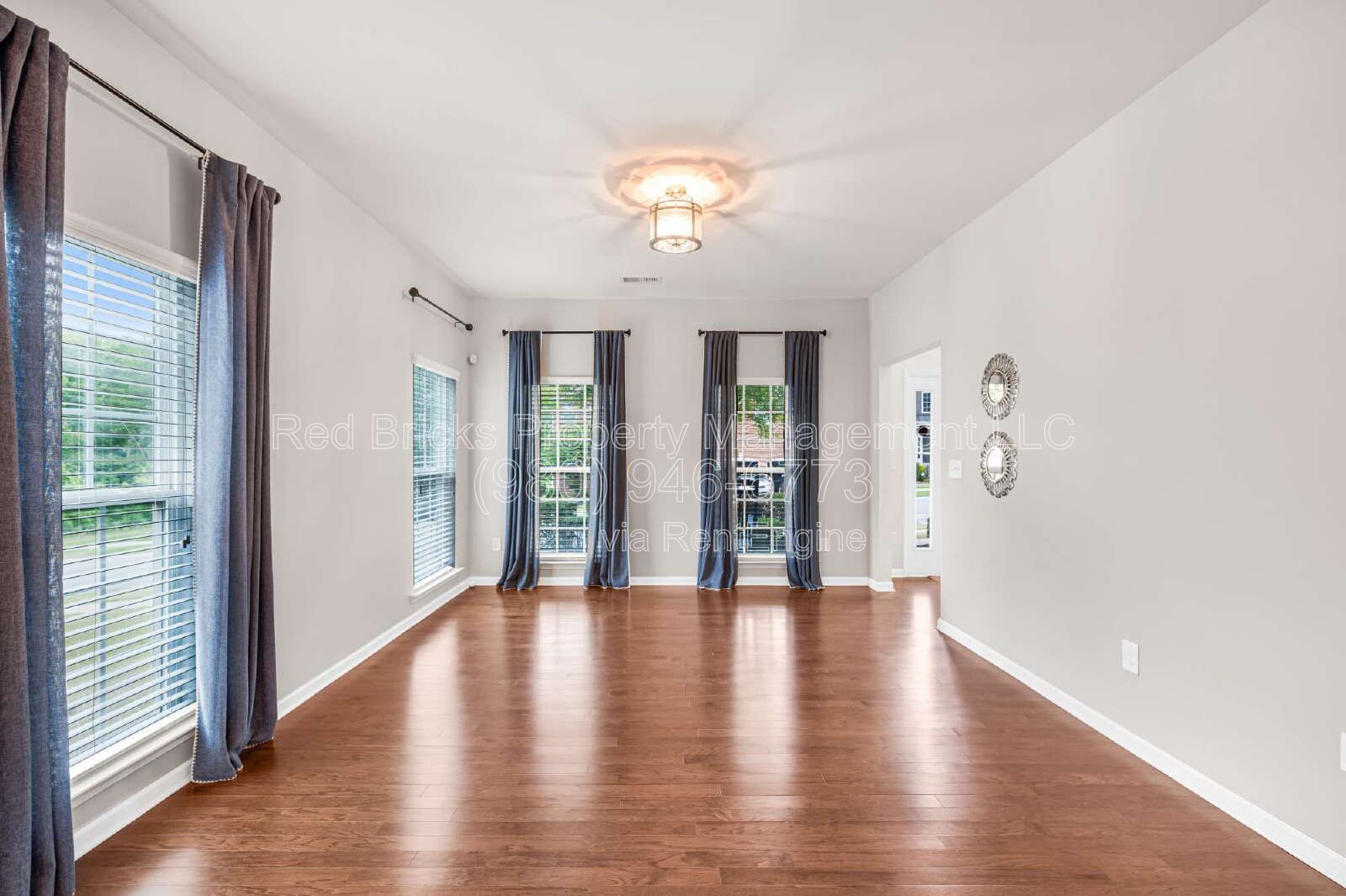 Spacious 5BR Home with Screened Porch & EV Charger! property image
