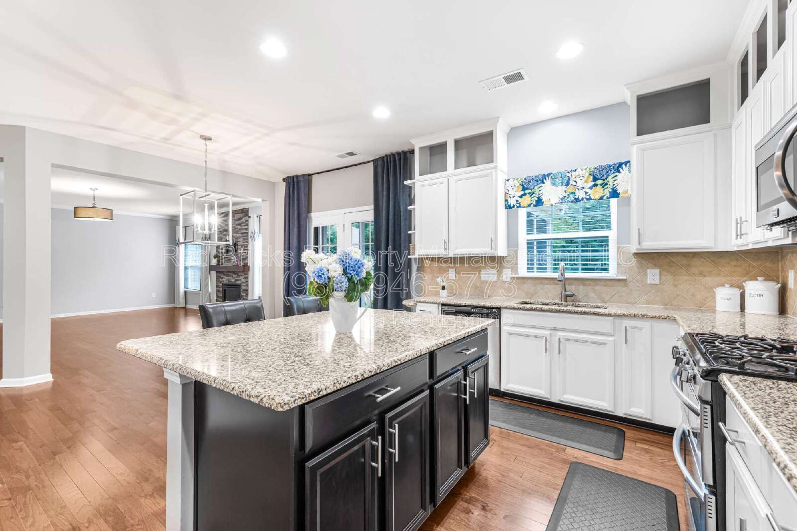 Spacious 5BR Home with Screened Porch & EV Charger! property image