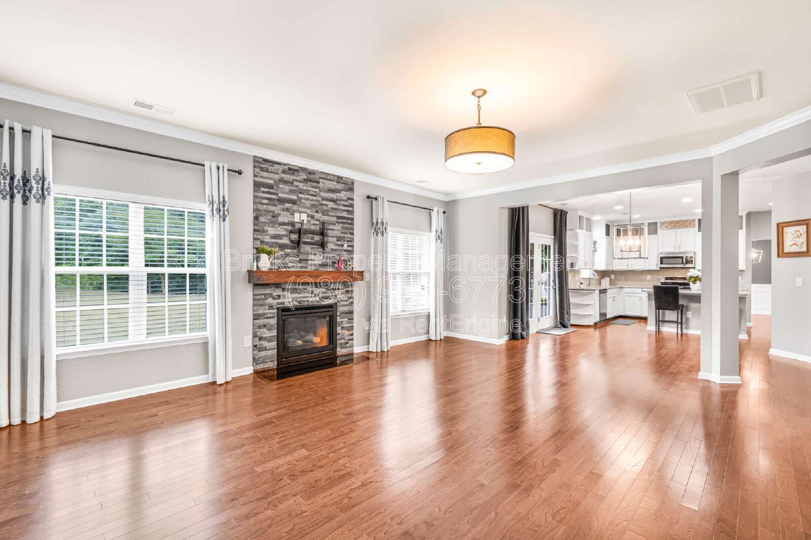 Spacious 5BR Home with Screened Porch & EV Charger! property image