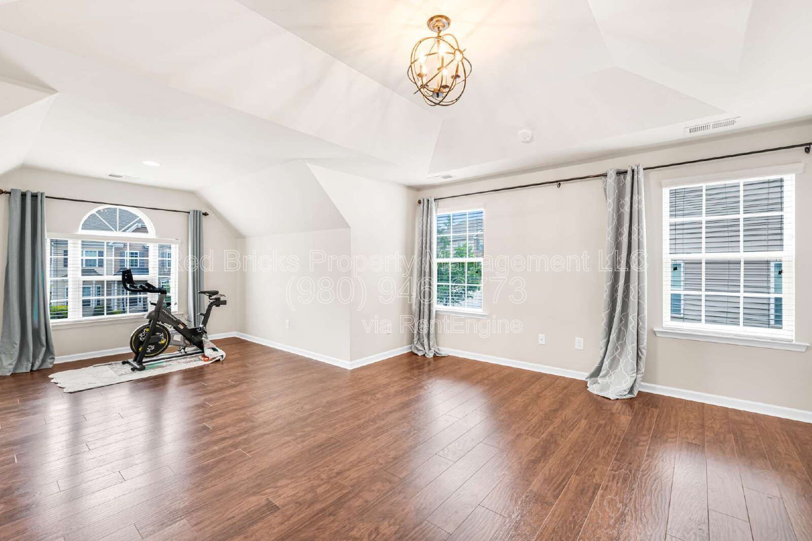 Spacious 5BR Home with Screened Porch & EV Charger! property image