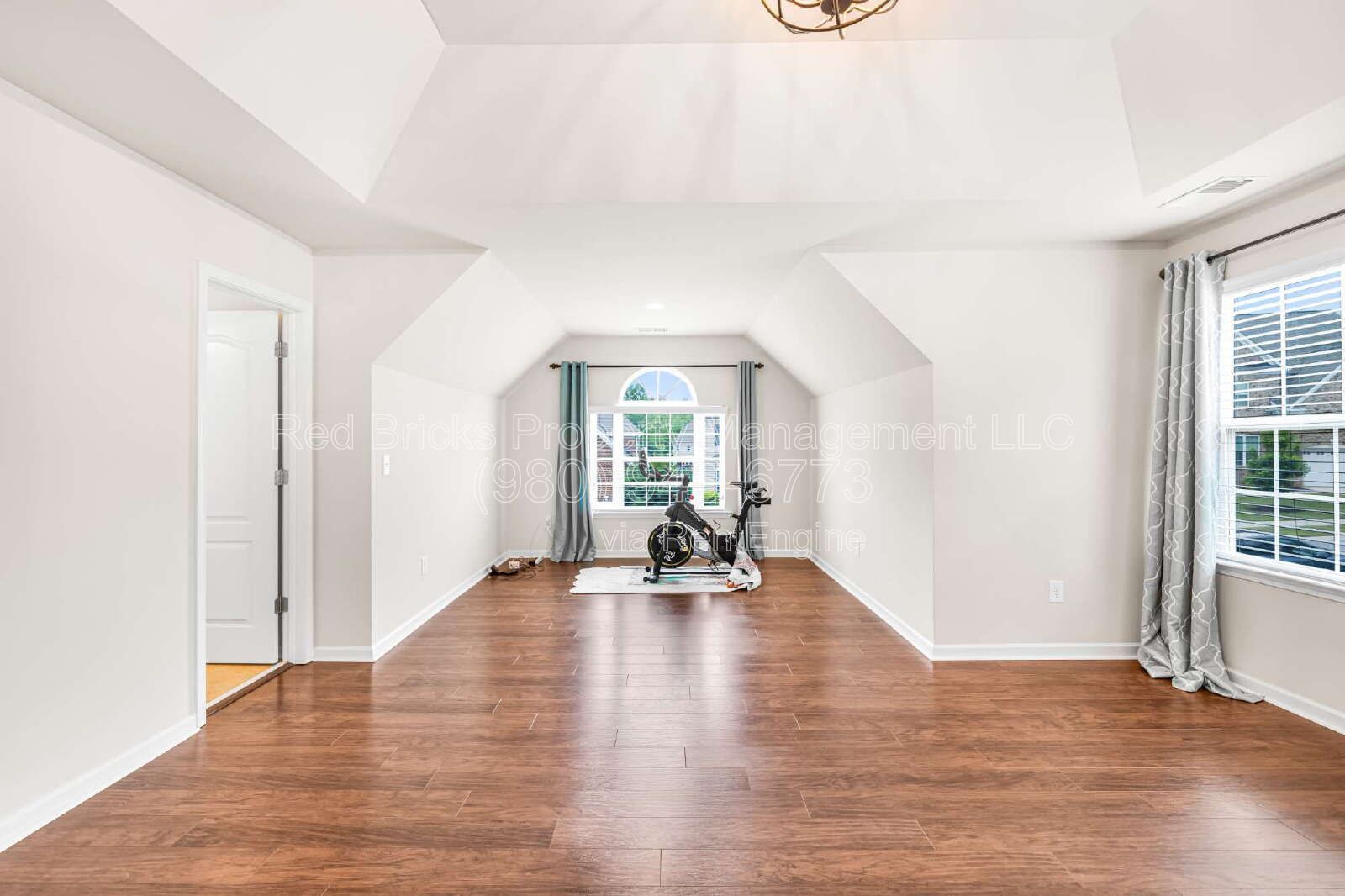Spacious 5BR Home with Screened Porch & EV Charger! property image