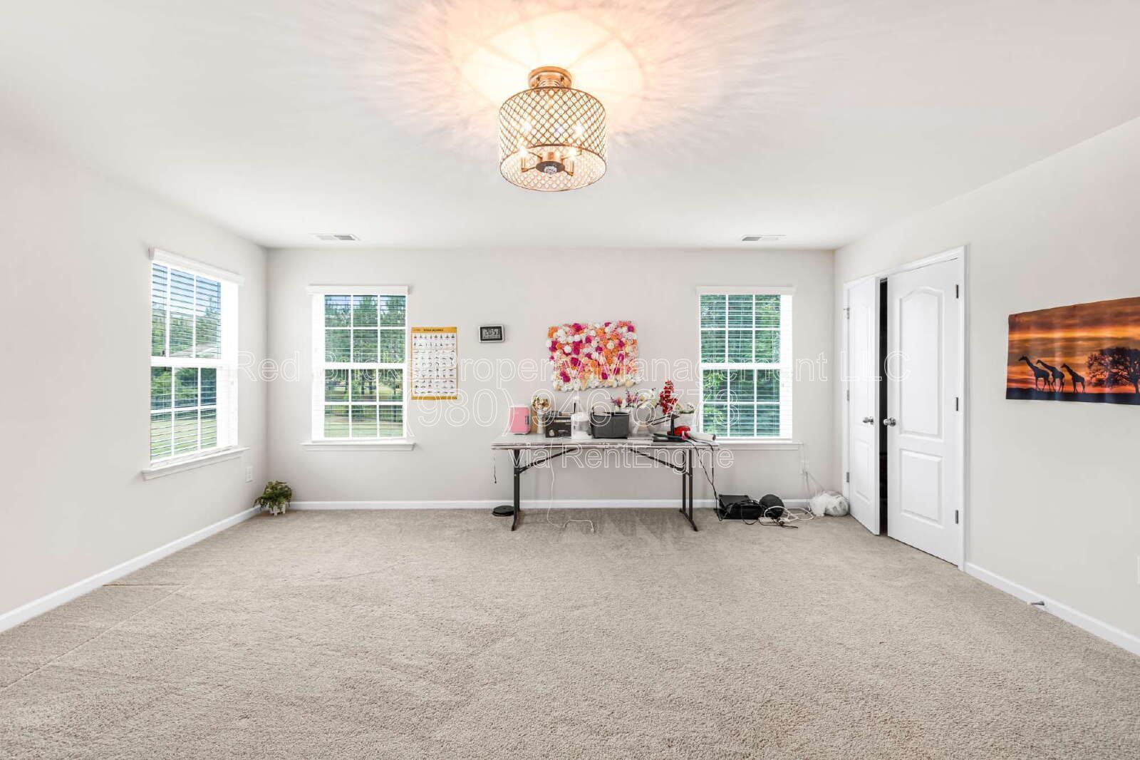 Spacious 5BR Home with Screened Porch & EV Charger! property image