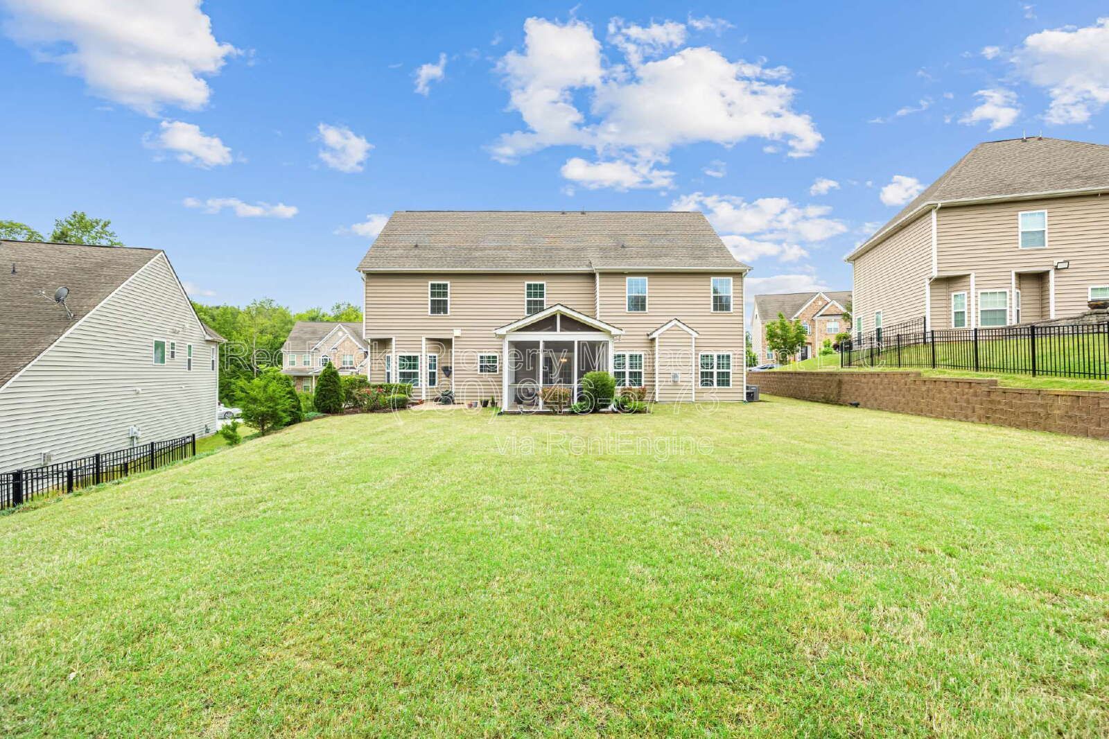 Spacious 5BR Home with Screened Porch & EV Charger! property image